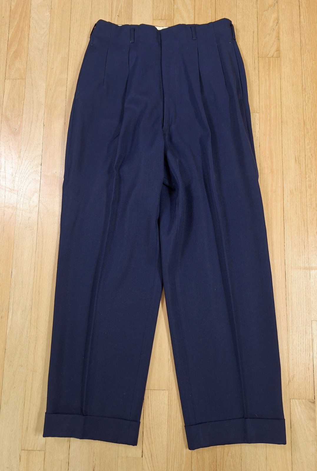 VTG Classic 1950s Rayon Gab Dark Blue 2 PC Suit. 40-41 NICE