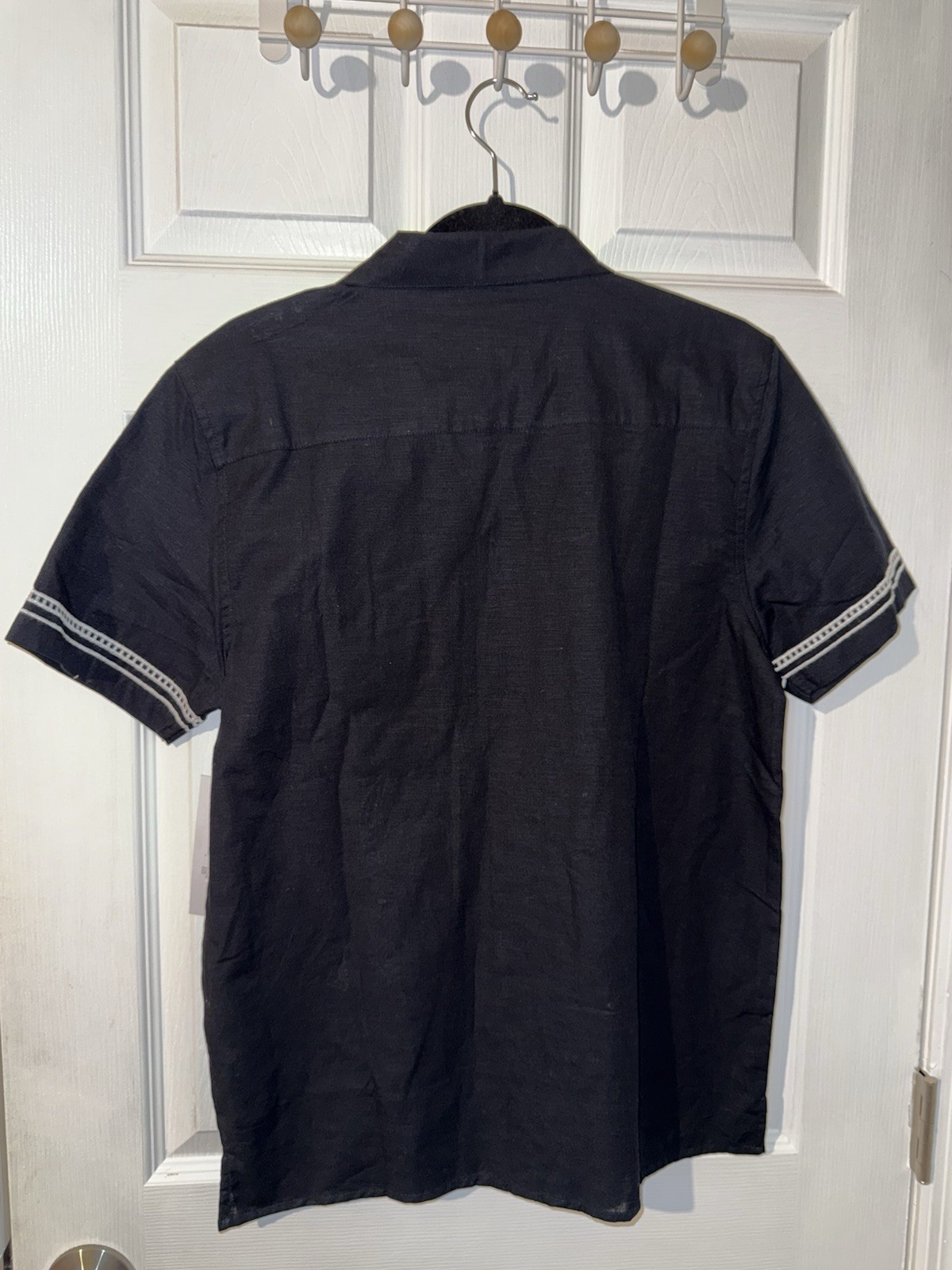 Modern Culture Men’s Black Button Down White Embroidery Short Sleeve Small NWT