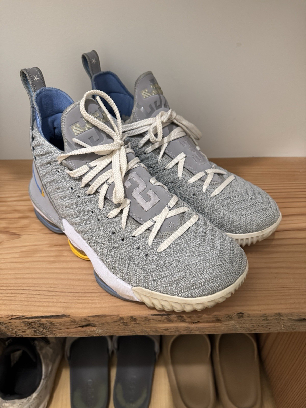 Nike LeBron 16 MPLS Lakers size 11.5 Men’s Basketball Sneakers Gray Blue
