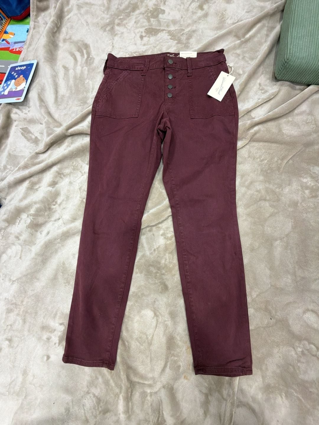 Universal Thread Mid-Rise Skinny Button-Fly Smooths & Sculpts Jeans in Burgundy