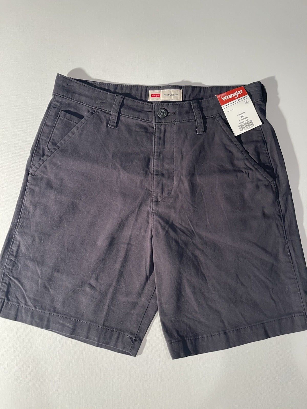 Wrangler Men’s Five Star Premium Regular Fit shorts Size 28. NWT. Sku#0036