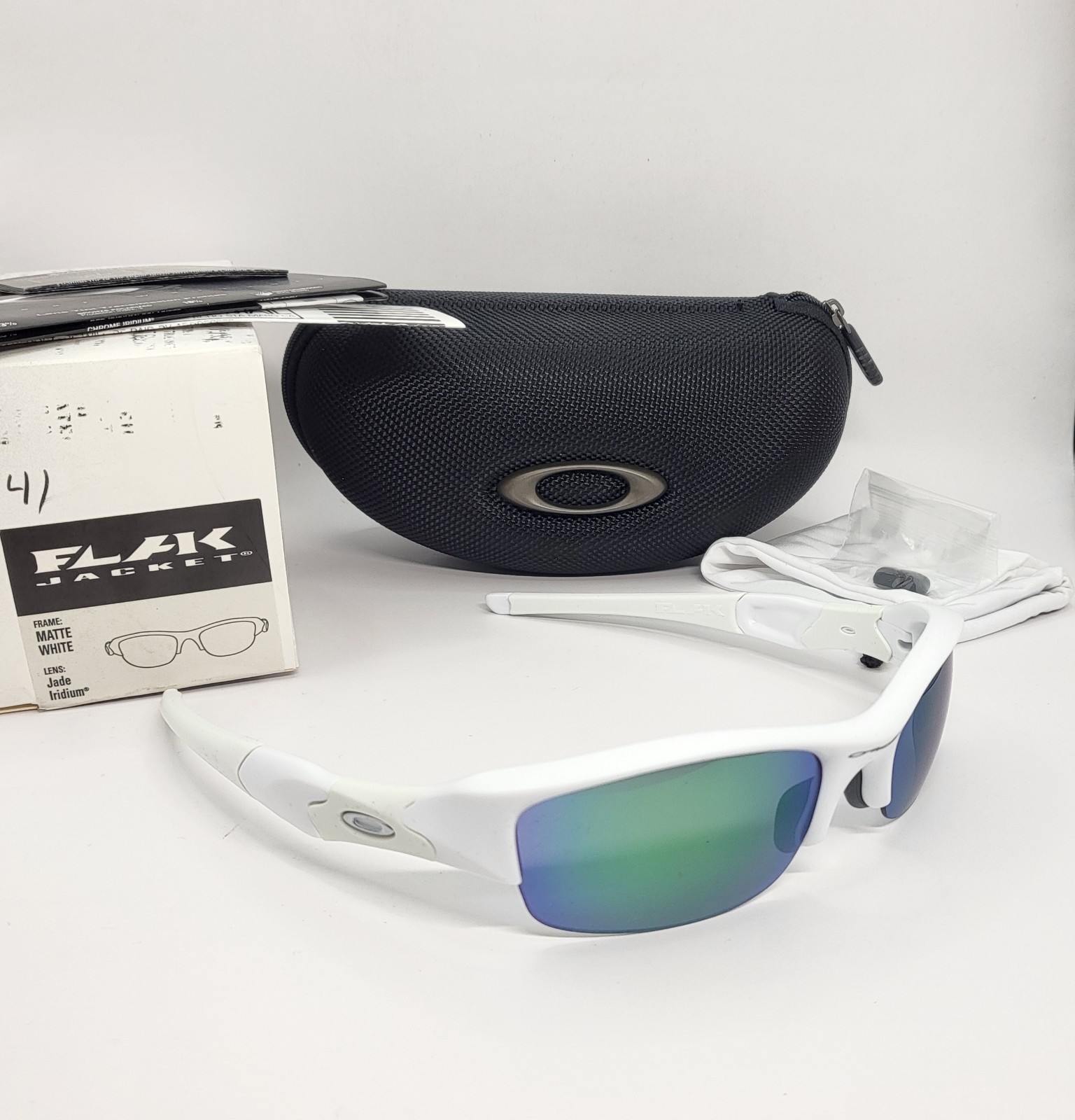 New OAKLEY FLAK JACKET 1.0 Matte White w/ Jade Iridium 26-221 Rare AUTHENTIC!