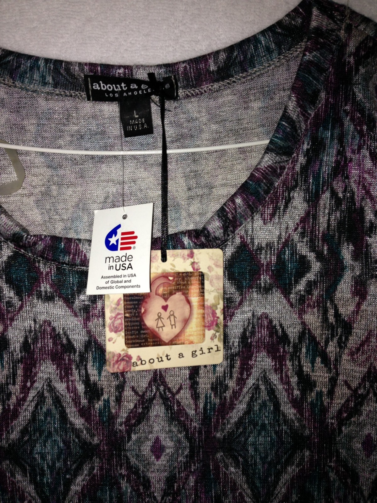 * NEW *About A Girl Los Angeles (Size Large) Multicolored Tunic Long Sleeve E156