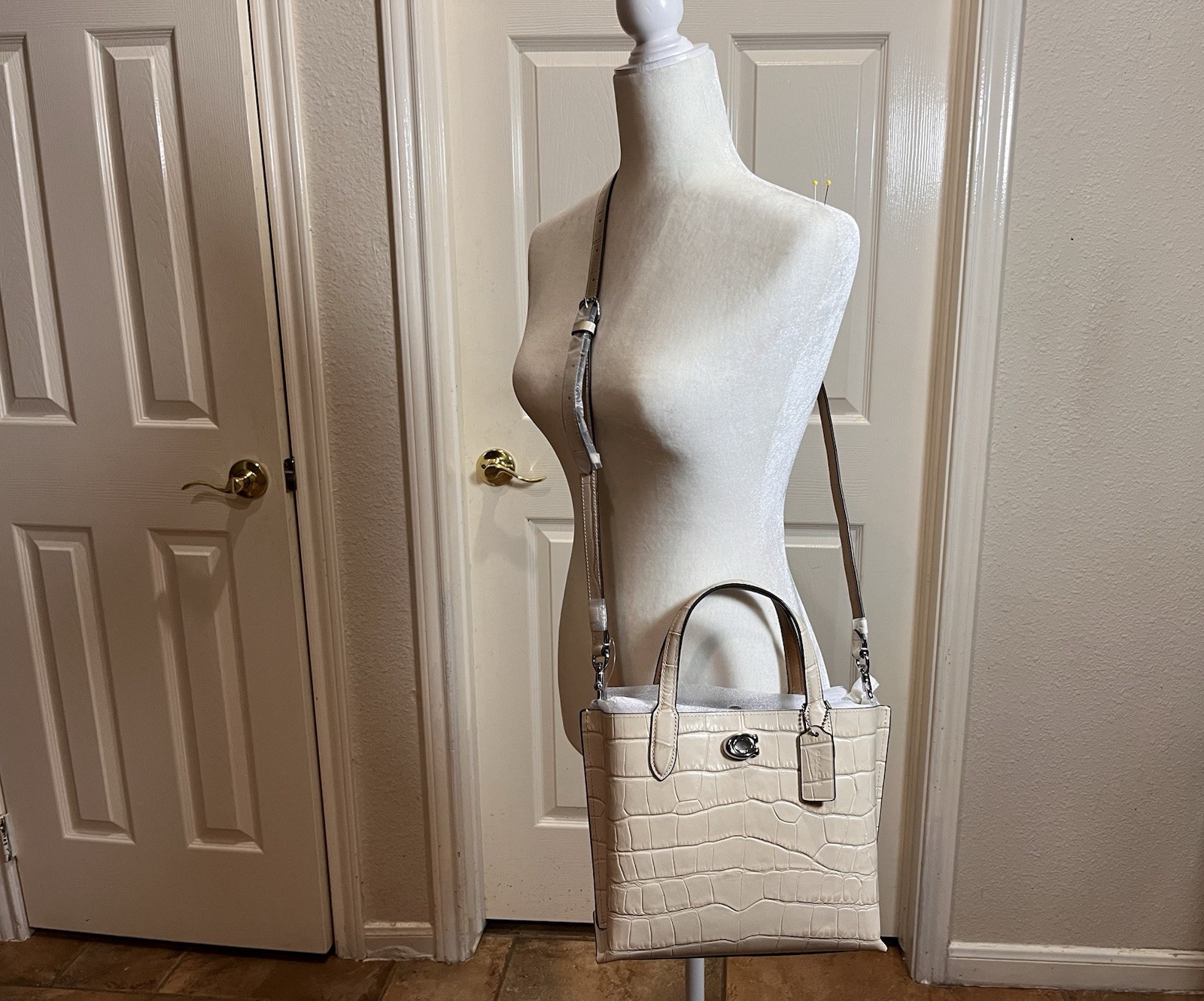 Coach Willow Tote 24 – Chalk, Embossed, Croc, Leather, NWT