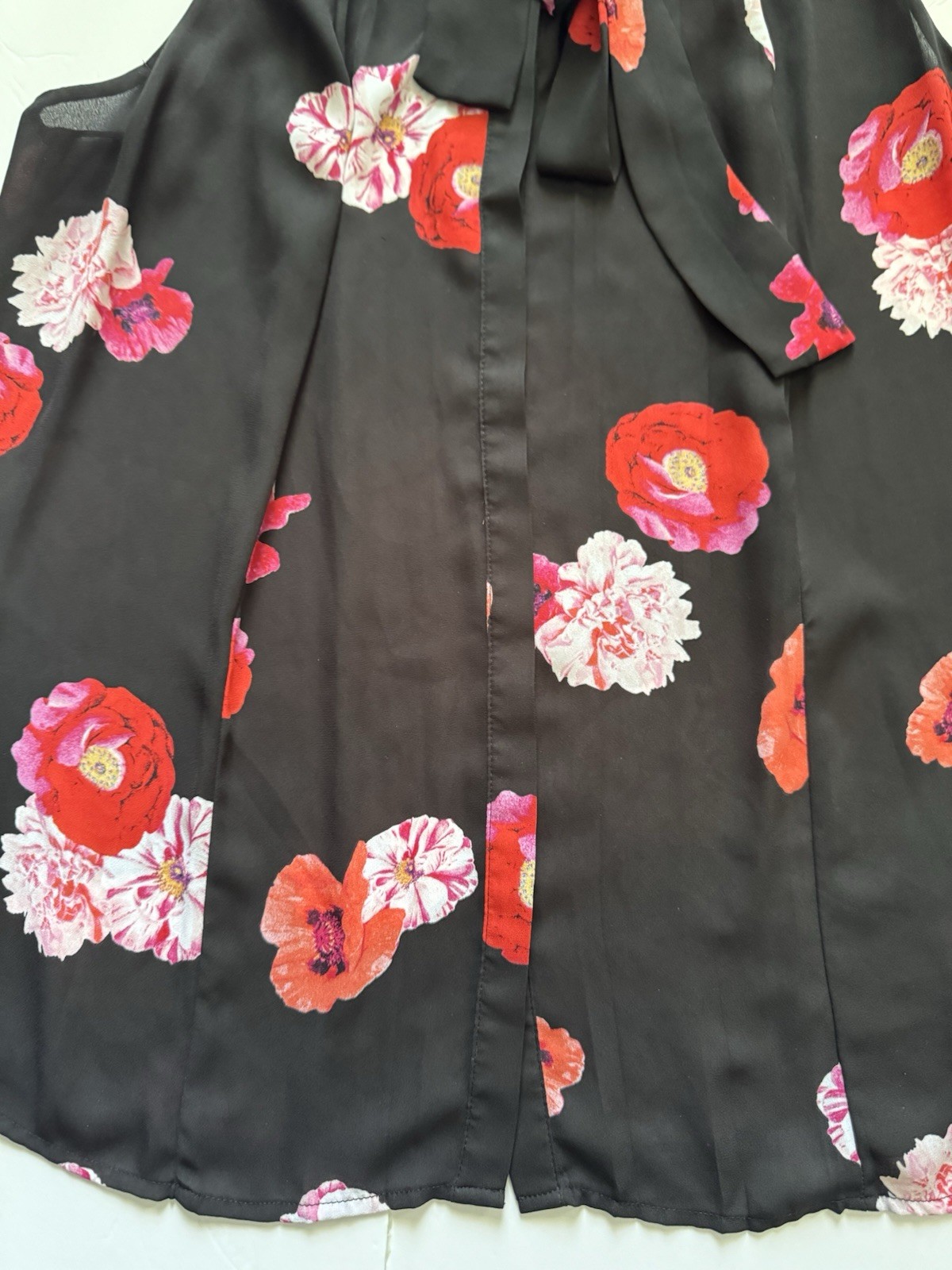 Worthington L Black Floral Tie Neck Sleeveless Blouse Poppy Peony Work Top Shirt