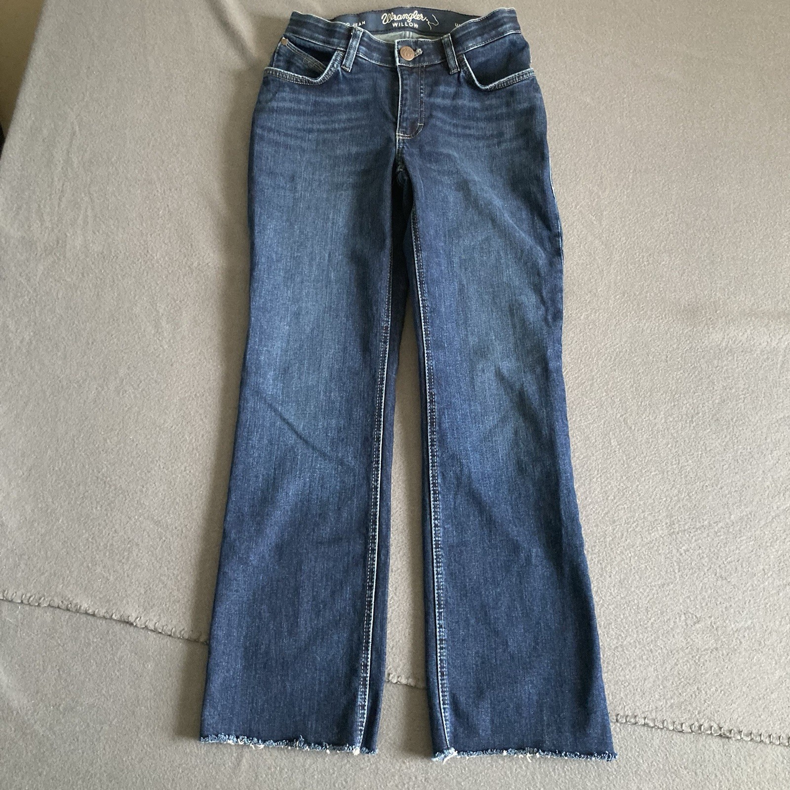 Wrangler Willow Ultimate Riding Jean Women’s 26×32 (Fit 26×28) Bootcut Raw Hem