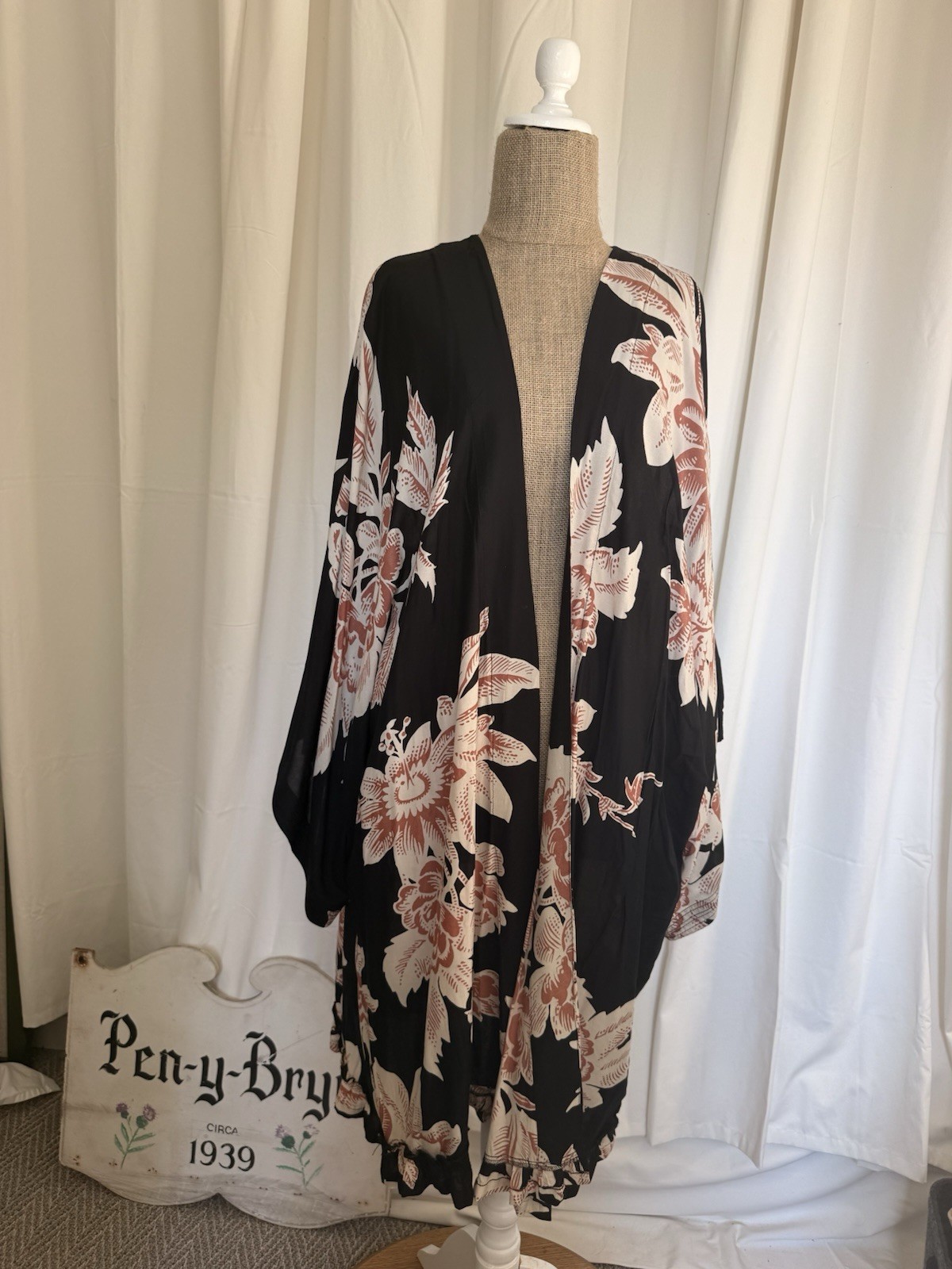 By Anthropologie Long Sleeve Duster Kimono Black+Pink Tropical Flower SZ 2X READ