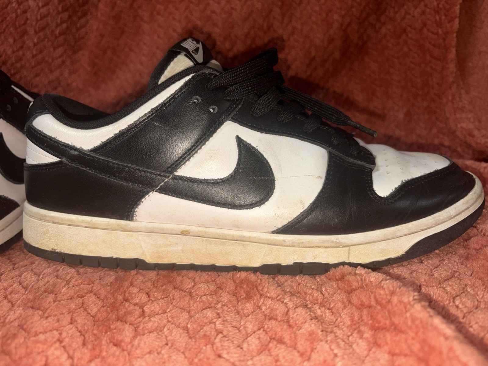 Nike Men’s Athletic Sneakers Lace Up Low Top Black White Colorblock Panda Size10
