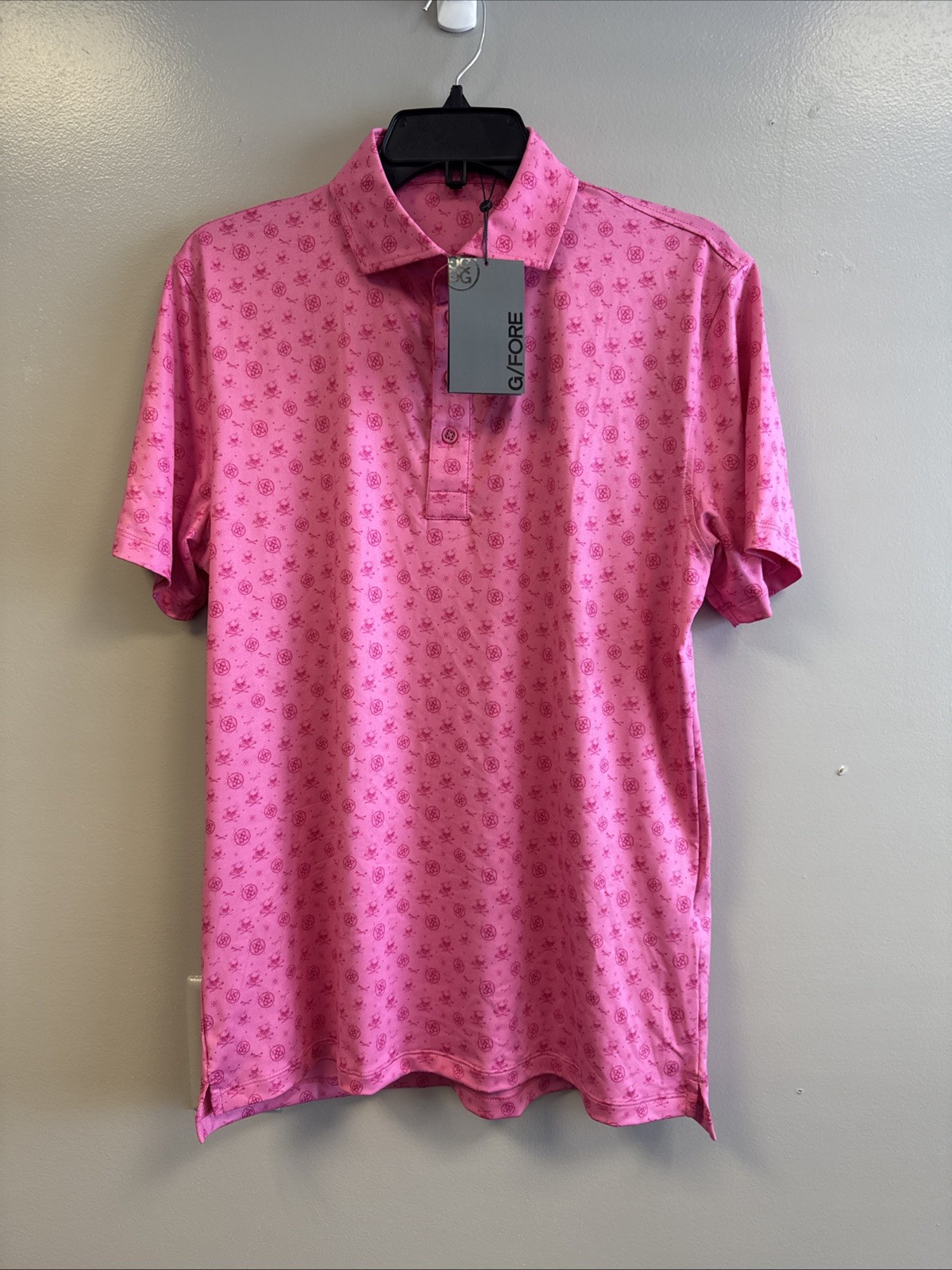 NWT G/Fore Polo Shirt Mens Pink Skull Logo All Over Print Performance Medium