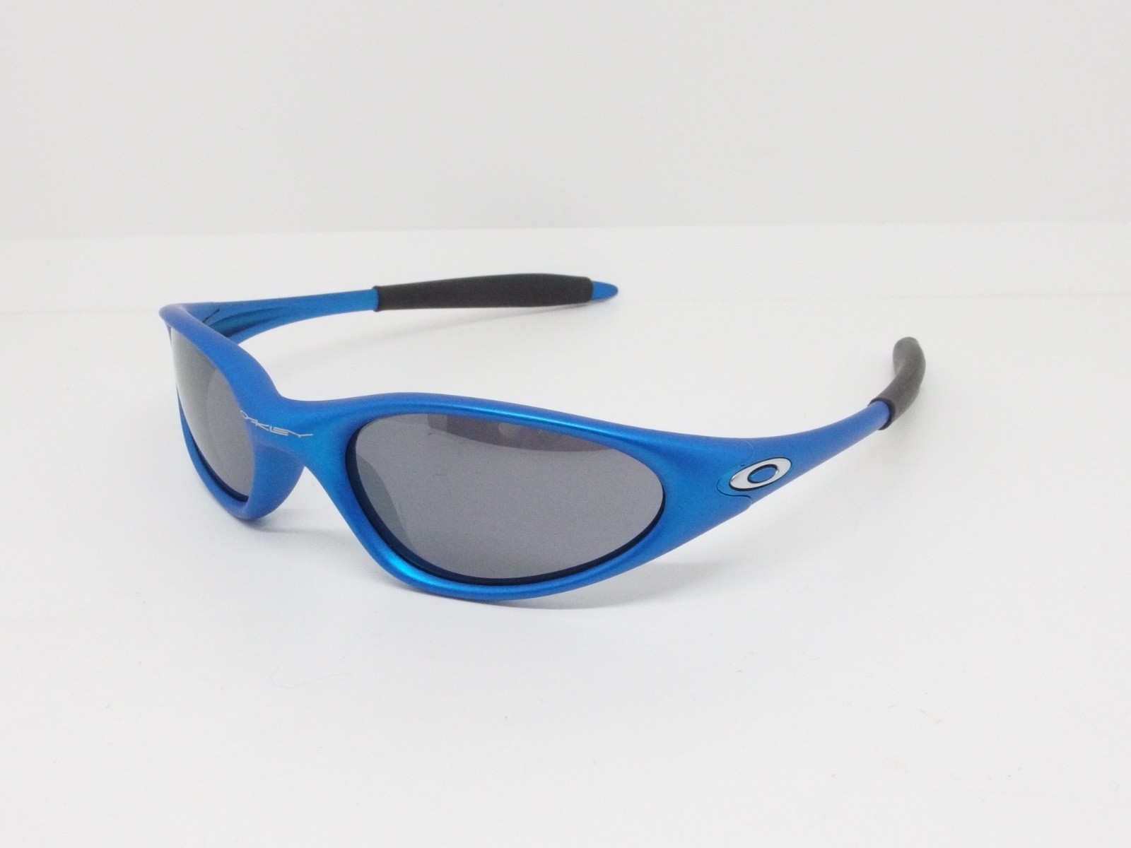 Oakley Minute Gen 2 Electric Blue w/Black Iridium Lens SKU 12-612
