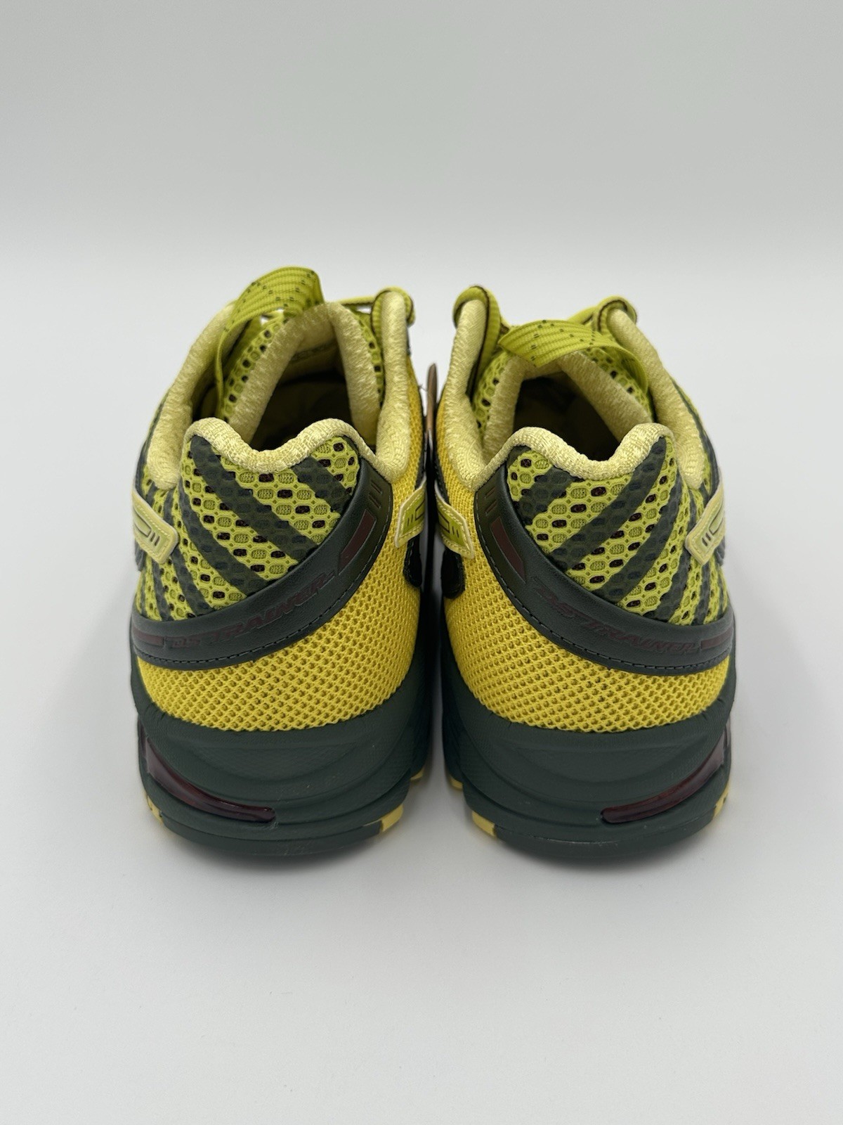 Asics UB9-S Gel-DS Trainer 14 Men’s Size 9 Dark Mustard Truffle 1203A606-750