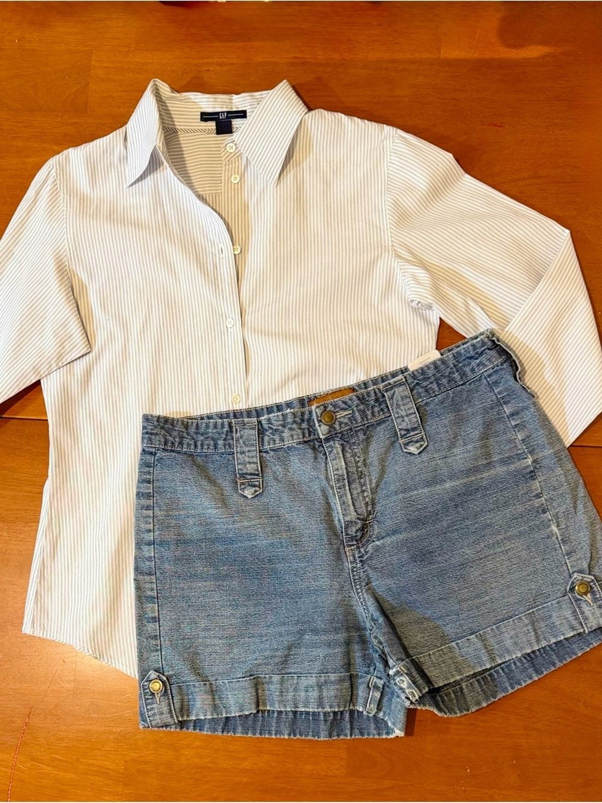 Vintage Lee Y2K Denim Shorts Size 13/14 Wide Belt Loop Button Tab Cuffed 3”
