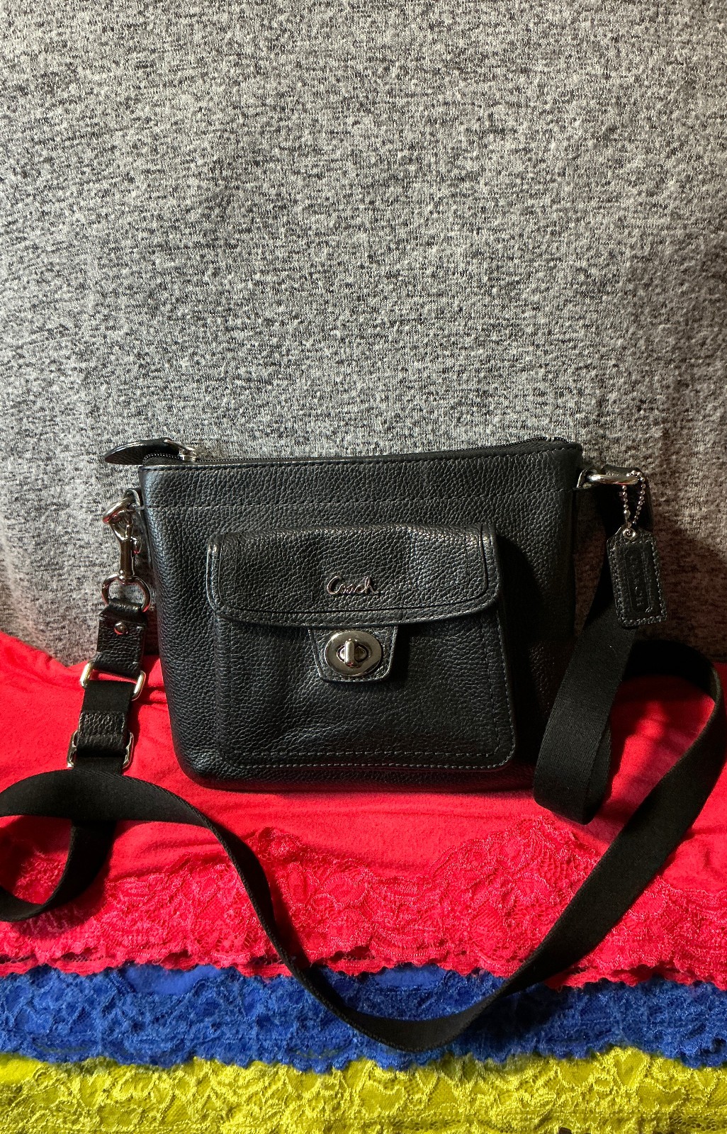 Coach Black Pebble Grain Leather Turn Lock Zip Messenger Shoulder Body Crossbody
