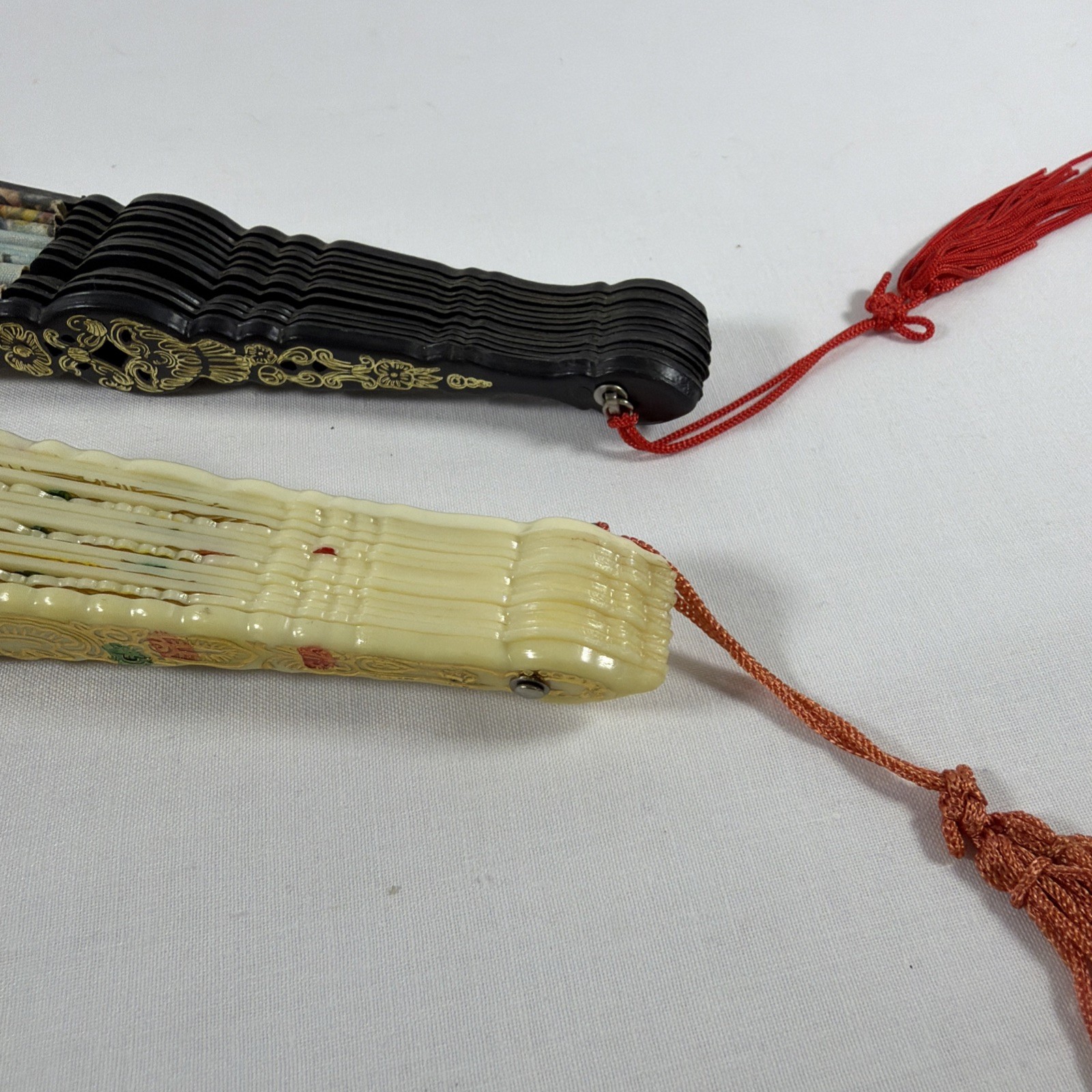 2 Vintage 1980’s Classical Scent Hand Fans fan Lace Fabric Plastic