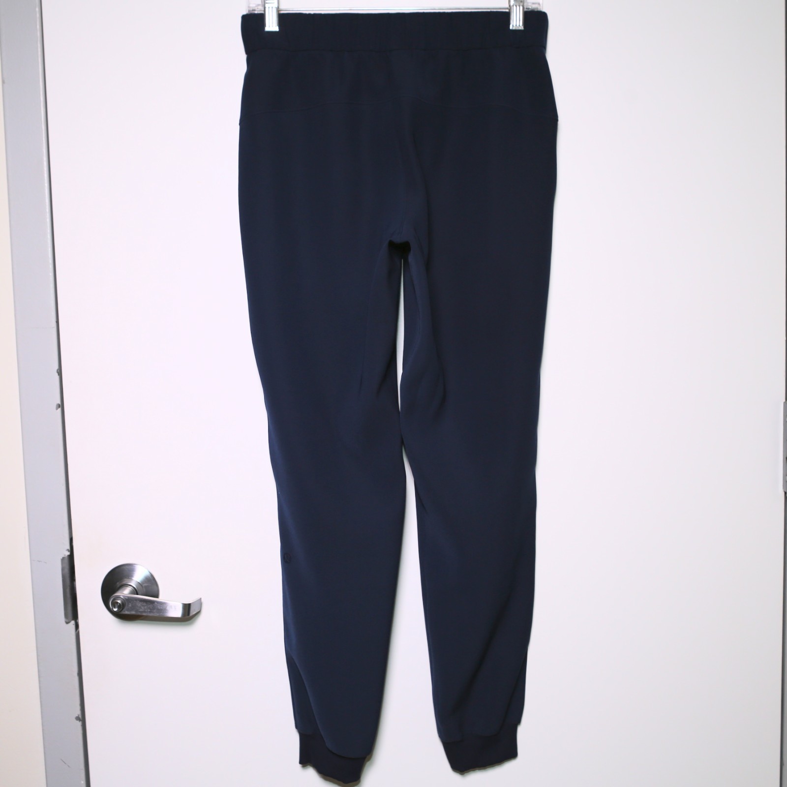 $118 LULULEMON – W5BZDS True Navy Blue On the Fly Jogger Pants – Women’s 4 🔥