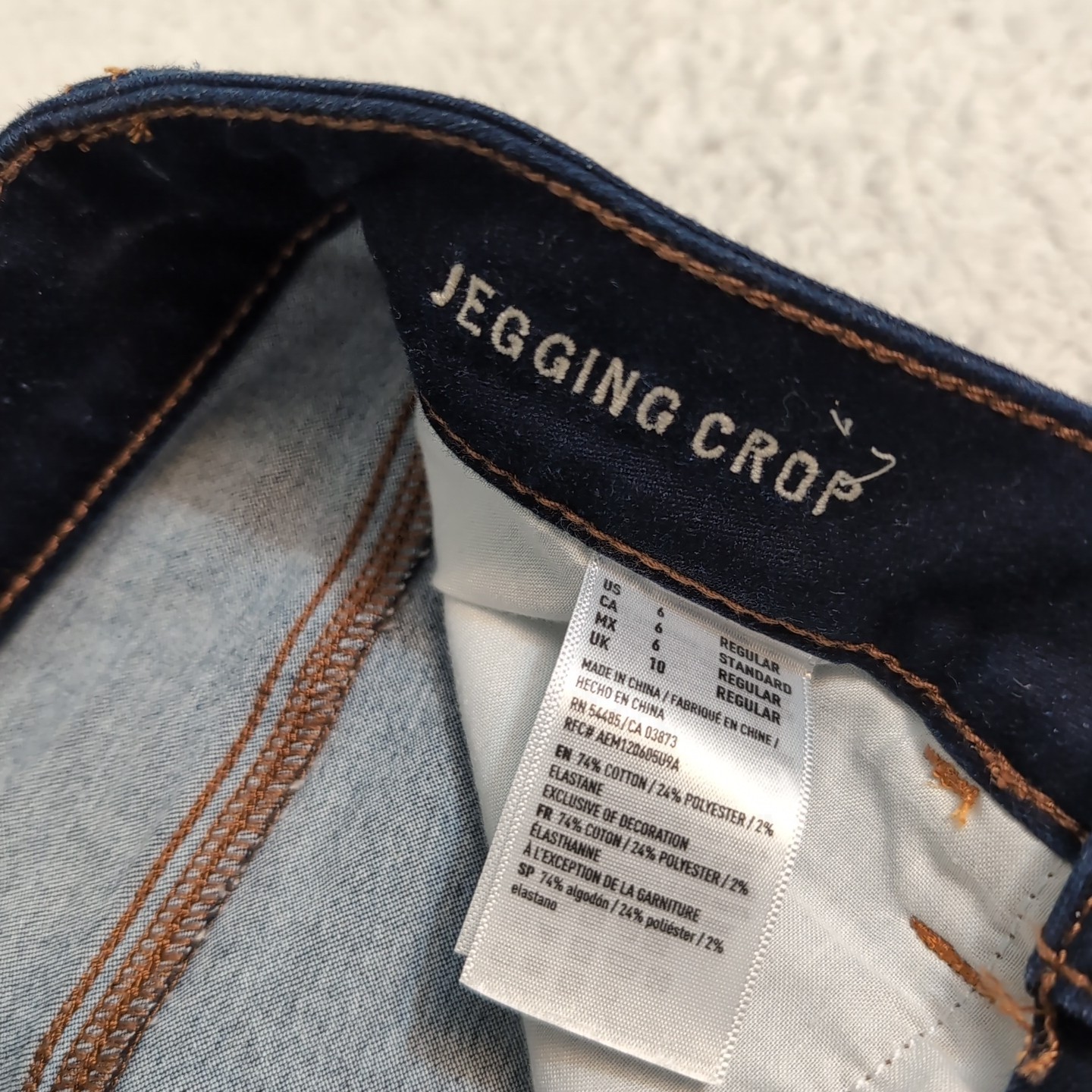 NEW American Eagle Jeans Womens 6 Reg Blue Dark Wash Super Stretch Jegging Crop