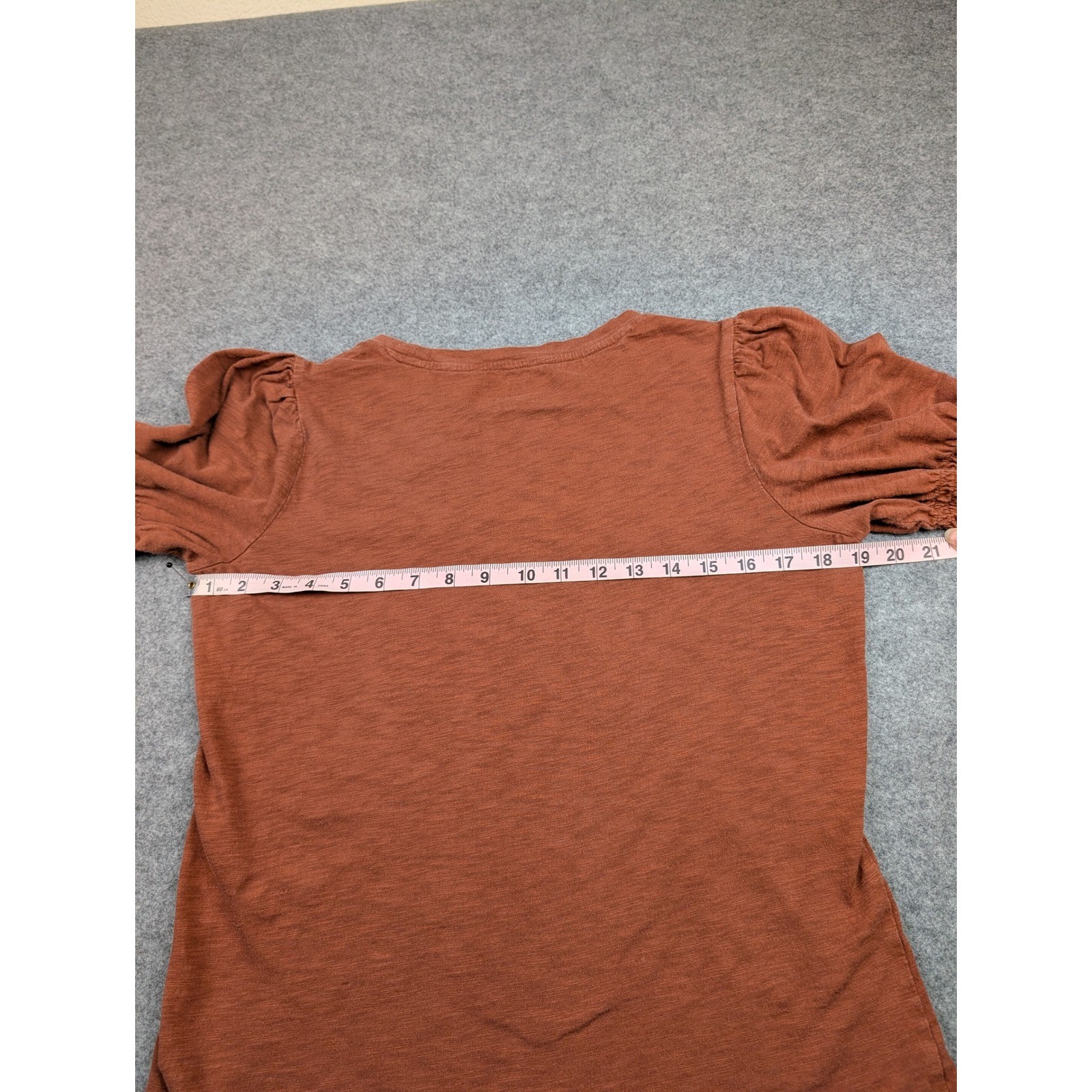 GAP Women Rust Orange Organically Grown Cotton Puff Sleeve Smocked Cuff Tee M