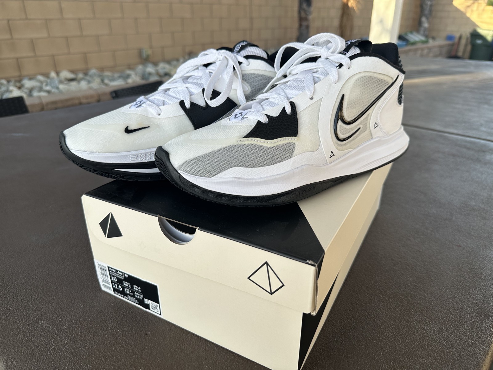 Size 10 – Nike Kyrie 5 TB Low White Black