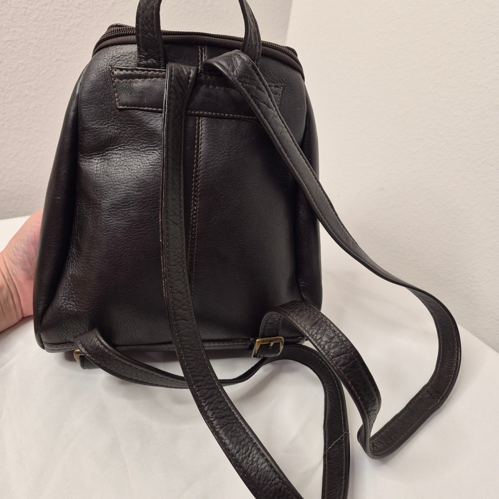 Le Donne Leather U-Zip Backpack Dark Brown Mini Sling Bag Made in Colombia Brass