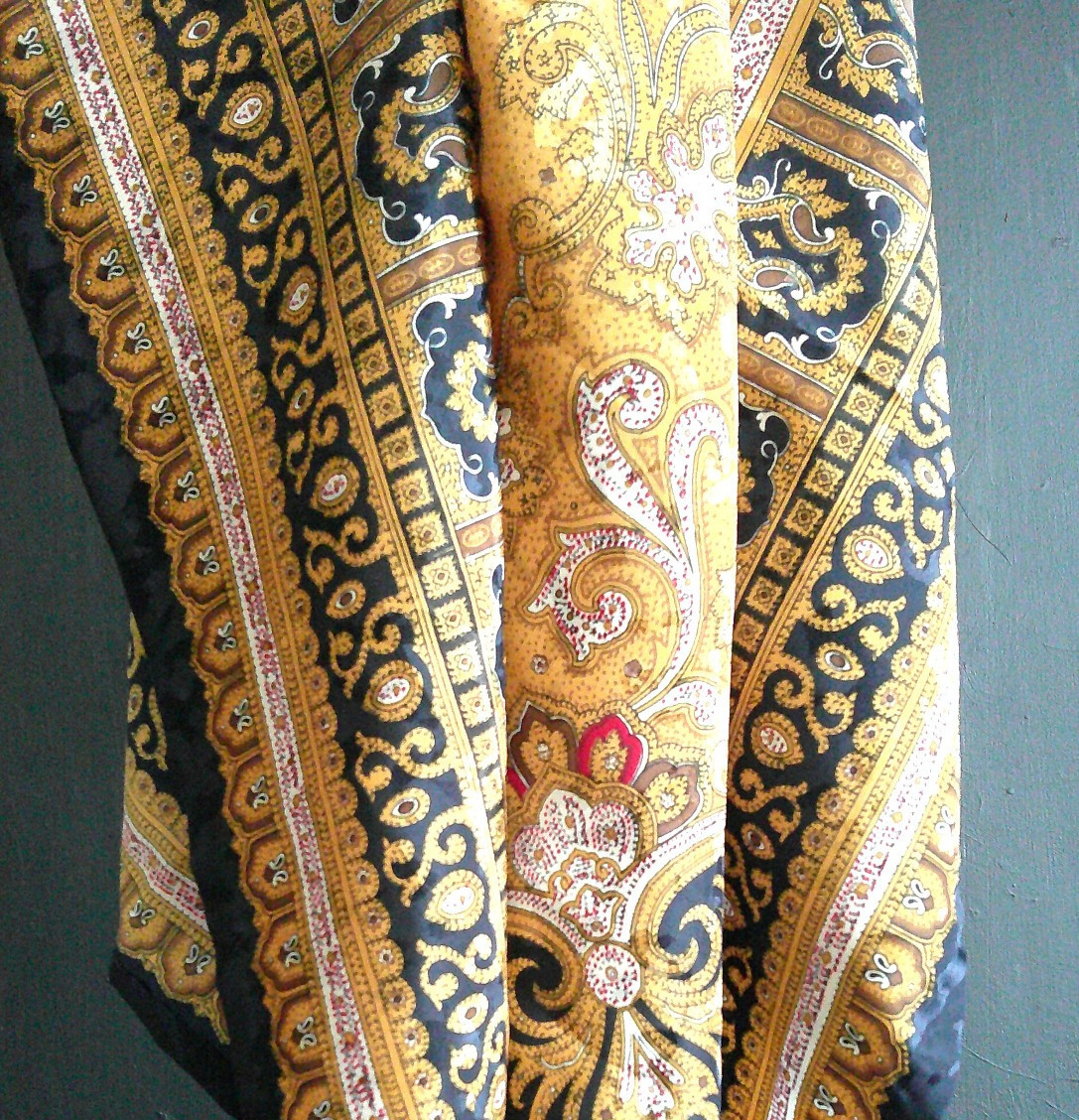 Oriental Design Scarf 35×35 Jacquard Polyester Hand Rolled Hemmed