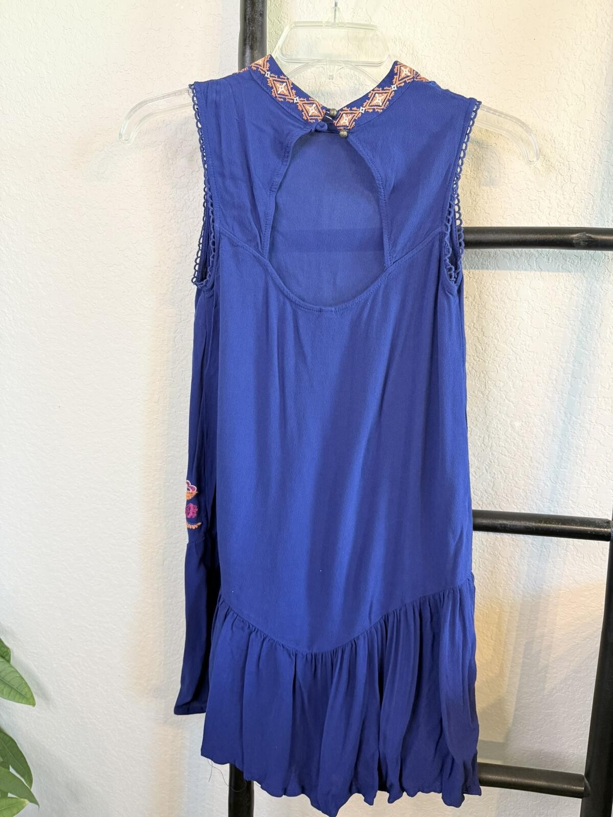 Xhilaration / Target Blue Embroidered Sleeveless Boho Shift Dress Tunic – S