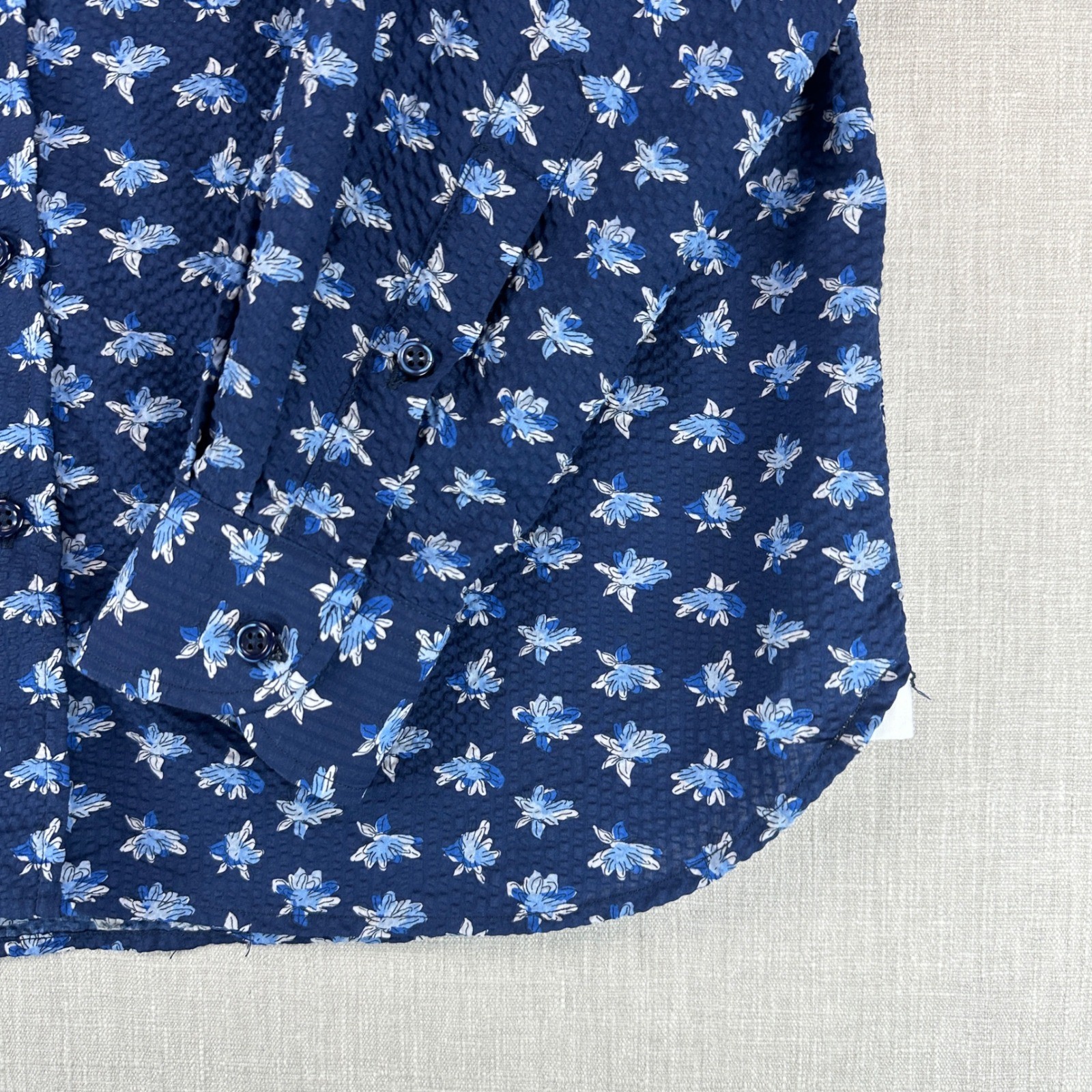 Haspel Button Up Shirt Mens Medium Navy Blue Floral Seersucker Made in Italy EUC