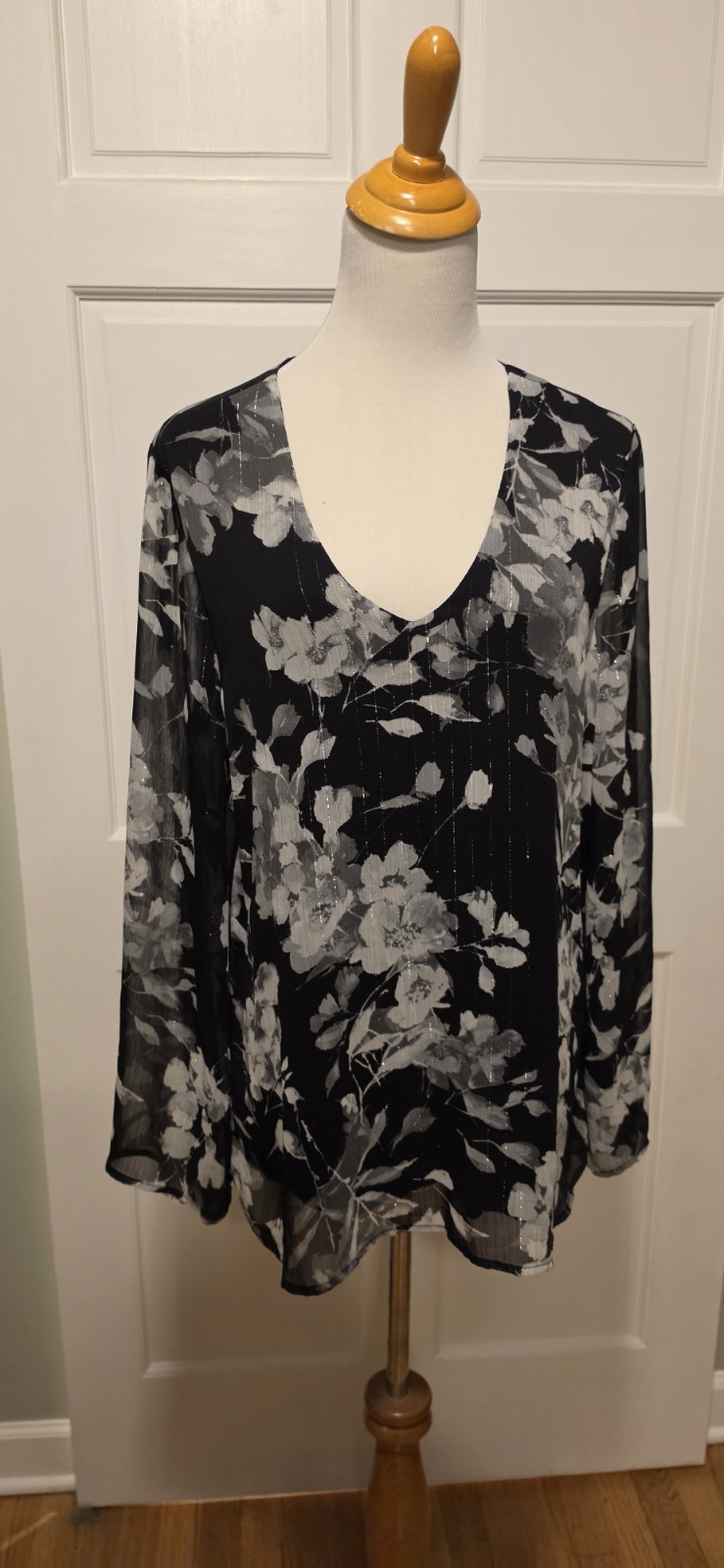 Karen Kane XL Long Sleeve Blouse
