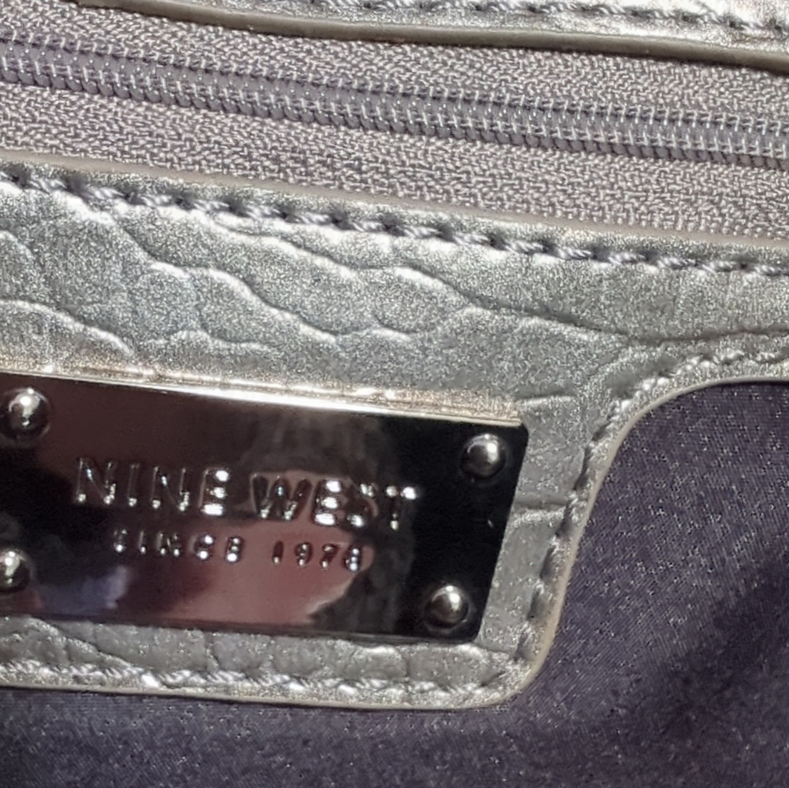Nine West Metallic Silver Croc Embossed Clutch Top Handle Magnetic, Lined