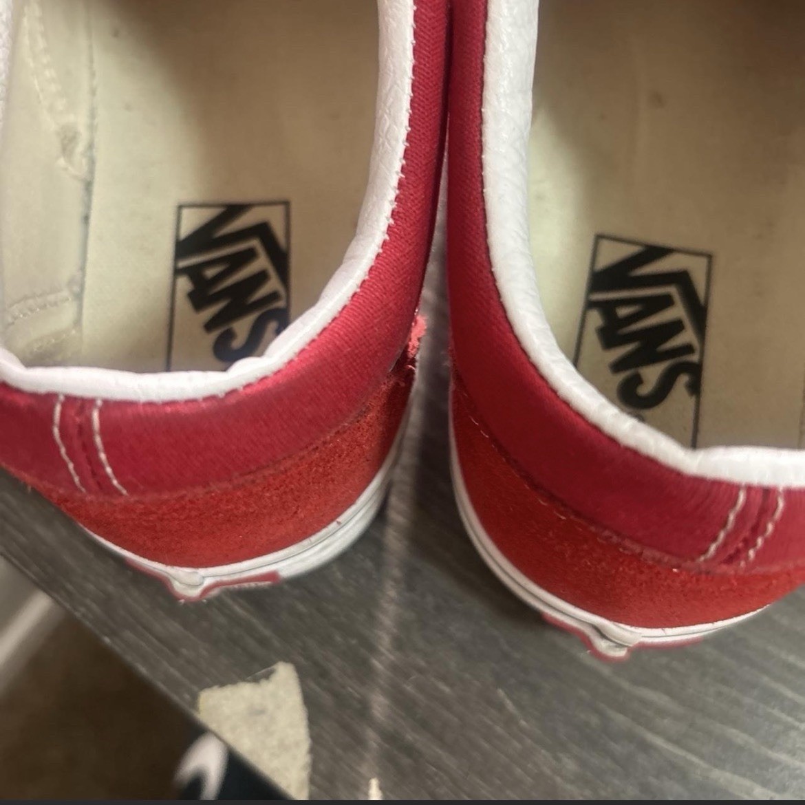 VANS Off The Wall Men’s Red/White Low Top Canvas Lace-Up Sneakers Sz 9 M