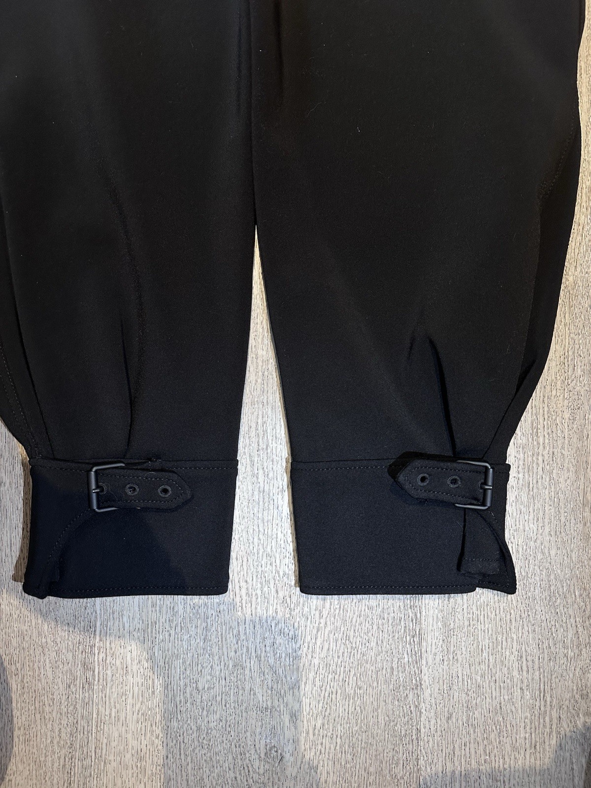 Authentic Louis Vuitton FW21 Technical Tucked Cargo Pants
