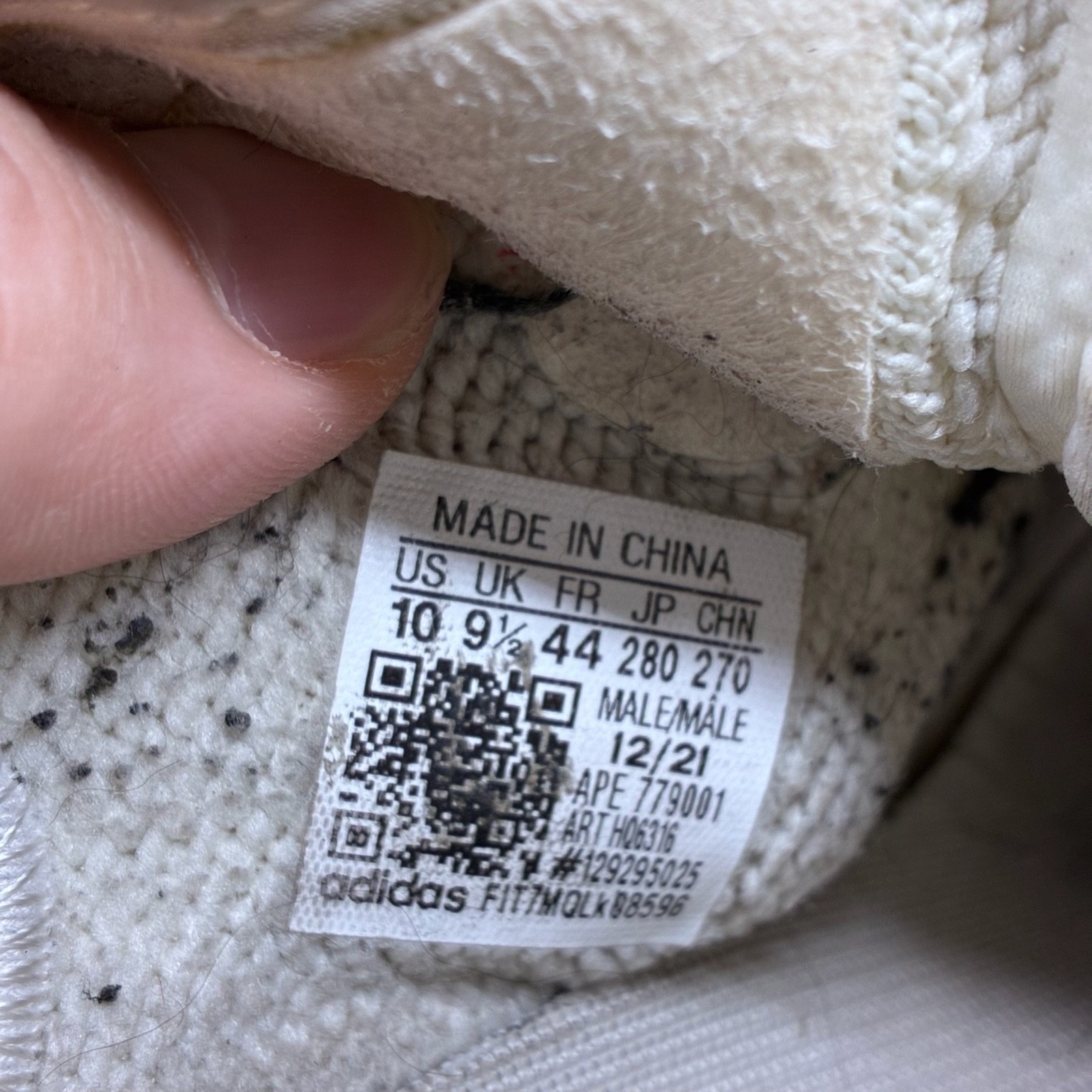 Size 10 – adidas Yeezy Boost 350 V2 Low Bone No Box