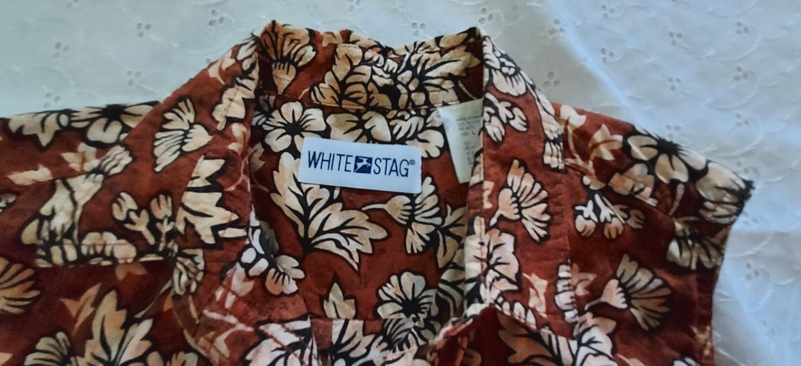 VTG: White Stag Ladies Sleeveless Blouse w/collar Size L, Cotton, Earthy Floral