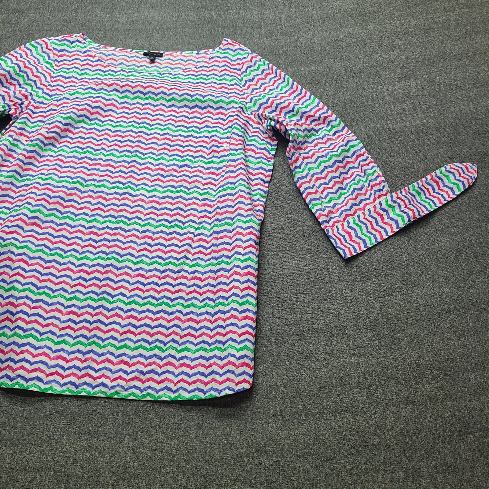 Talbots Blouse Womens Medium Multi Chevron Excellent Tie Bell Sleeve Cotton Top
