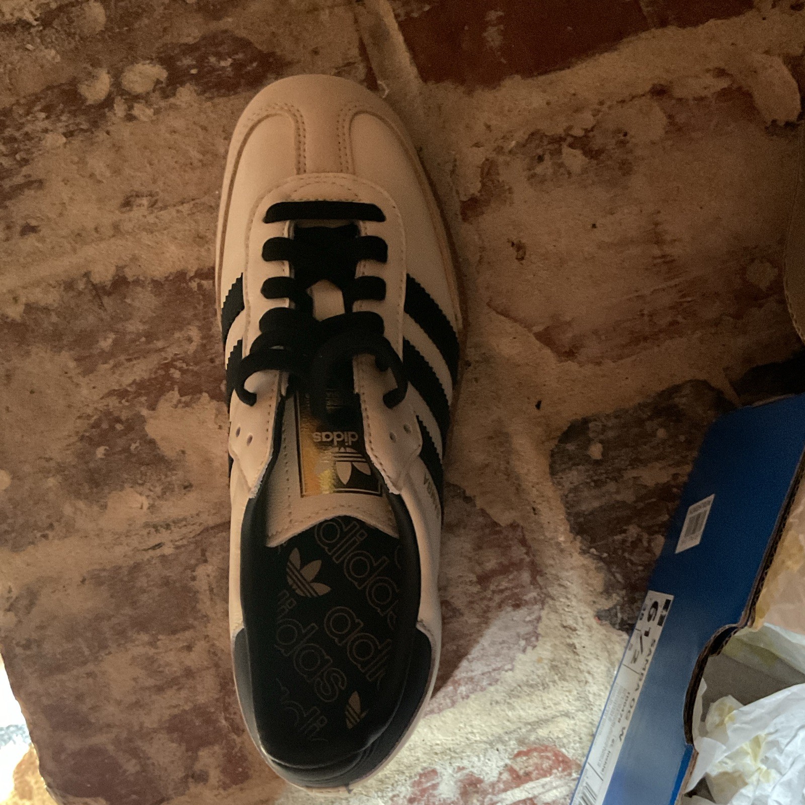 adidas Samba OG Women’s Cream/Black Gum Low Top Sneakers ID0478