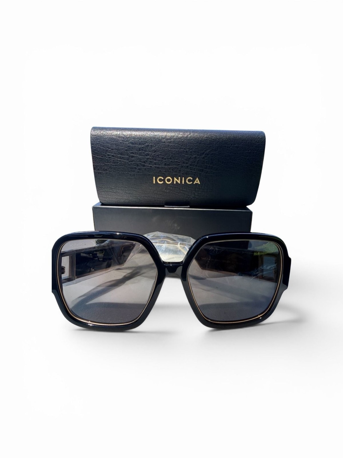 Iconica Tina II Square Oversized Sunglasses IC01-0426-BKGRP