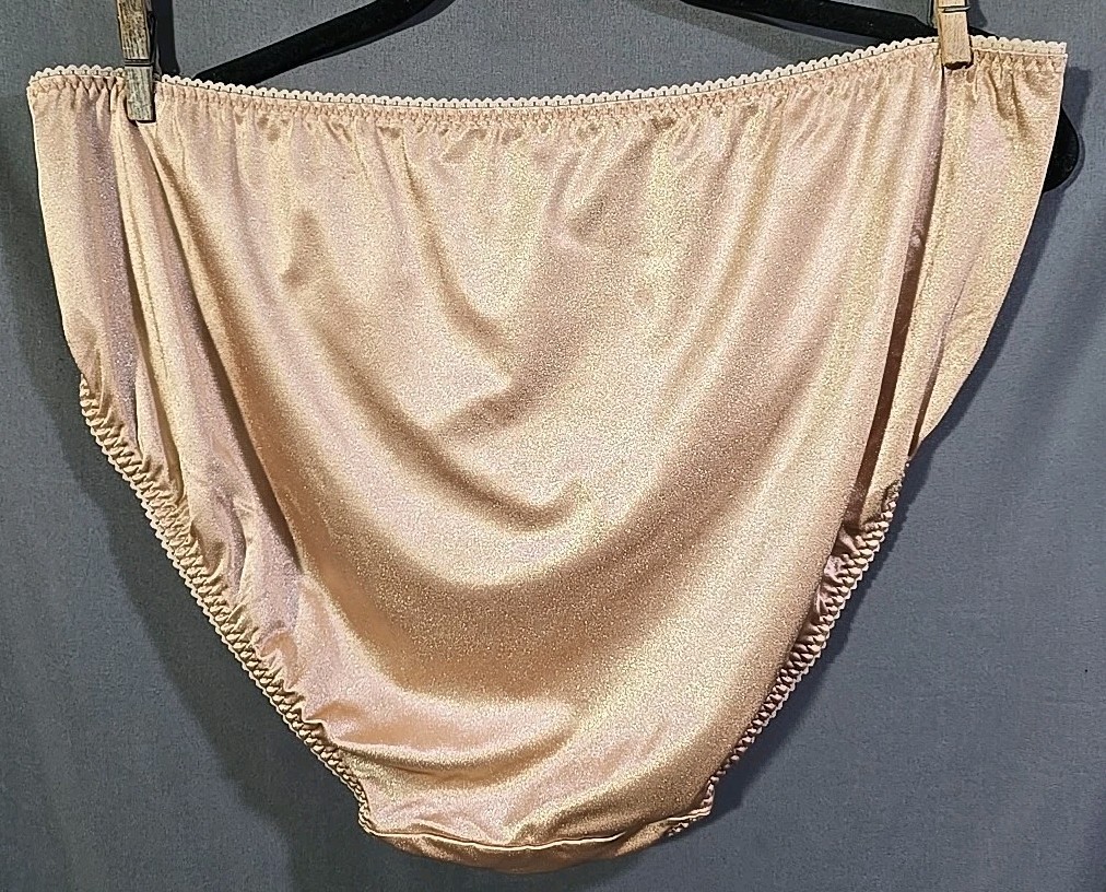 Vanity Fair Radiant Collection Light Control Undershapers 3 Pack Hi-Cut 5XL