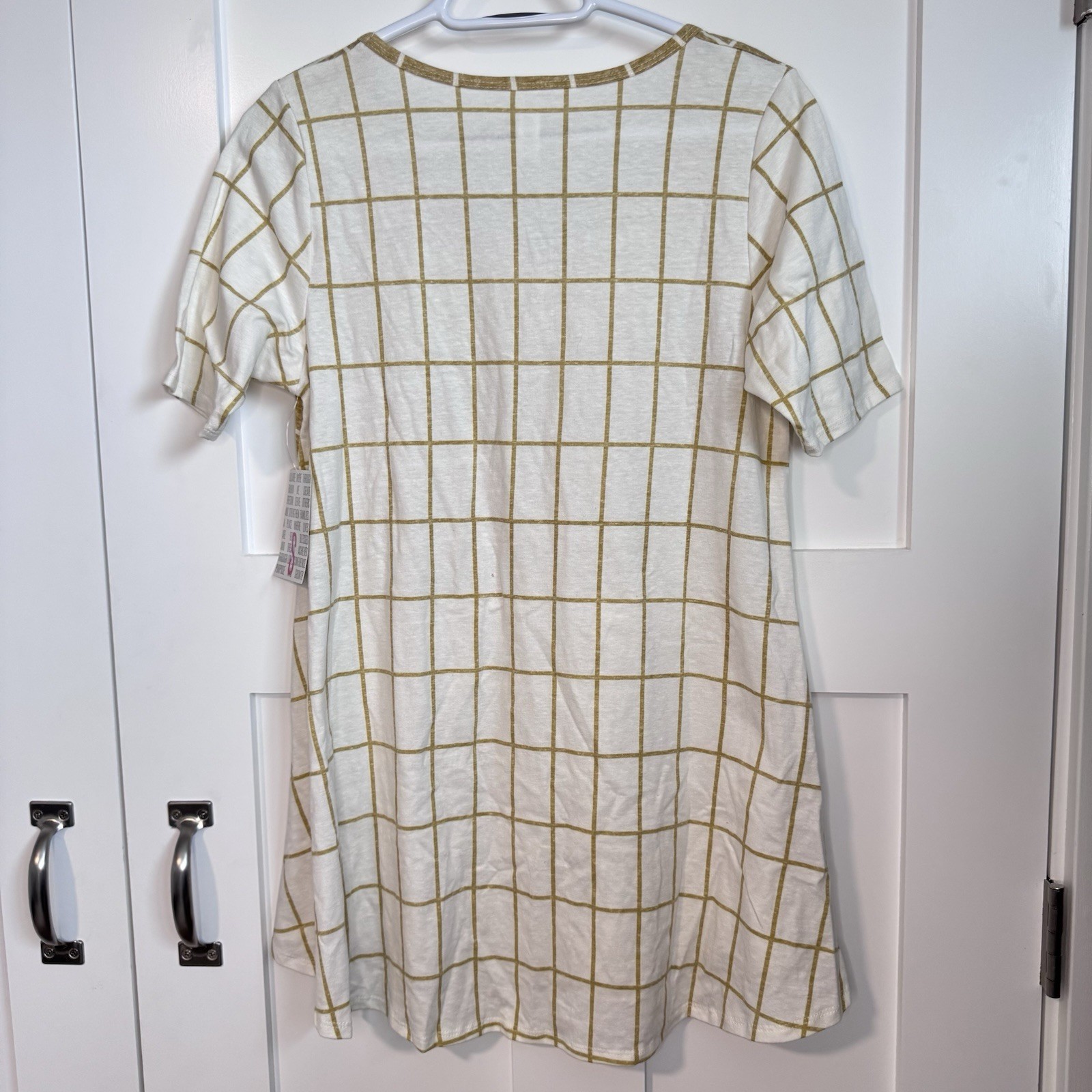 NWT LuLaRoe Perfect T Women’s Size Small Hi Low Hem Gold & White Grid FLAWED