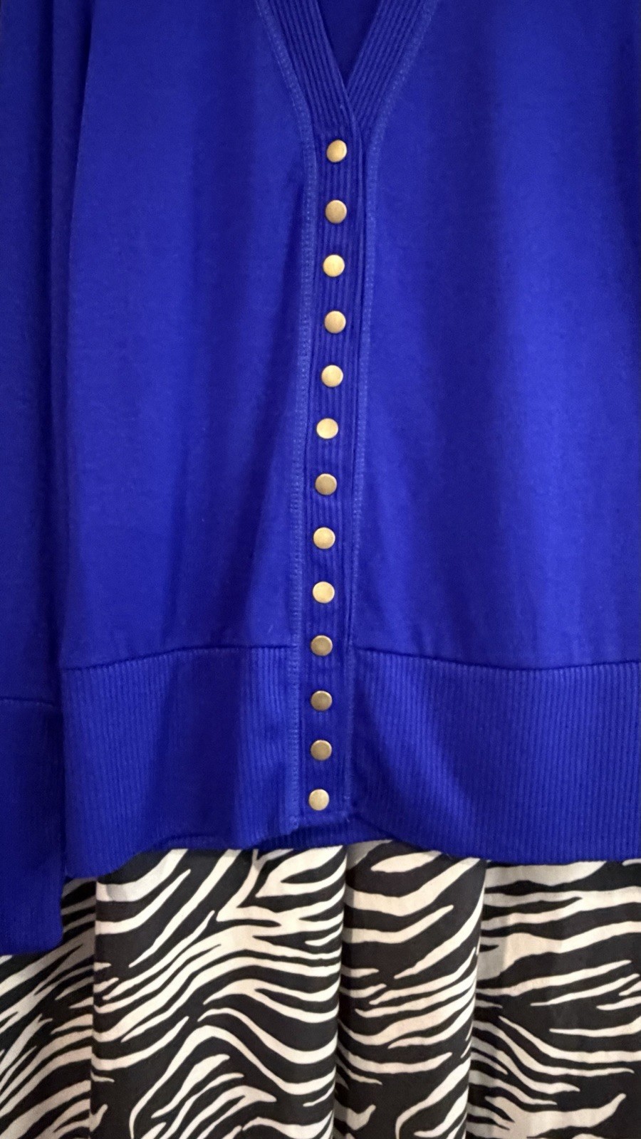 Zenana Outfitters Blue V-Neck Button Front Solid Knit Cardigan Sweater M