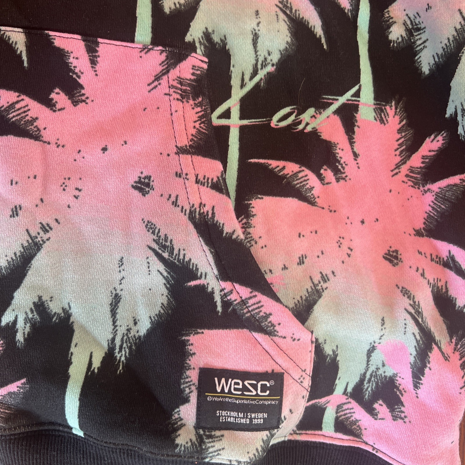 WESC Upside Down Tag Mike Paradise Lost Rare Hooded Sweatshirt Men’s Medium