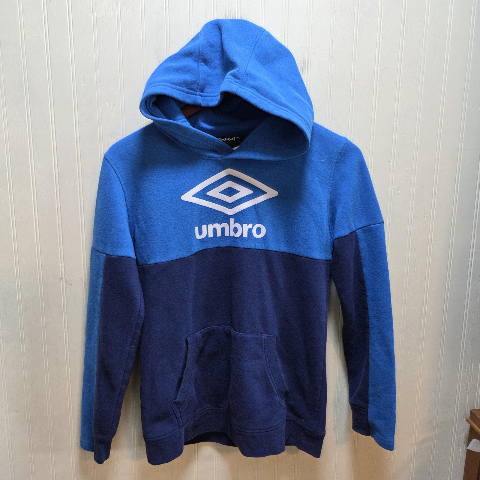 Umbro Hoodie Boys 12-14 Blue Fleece Pullover Kangaroo Pocket Logo Sweatshirt