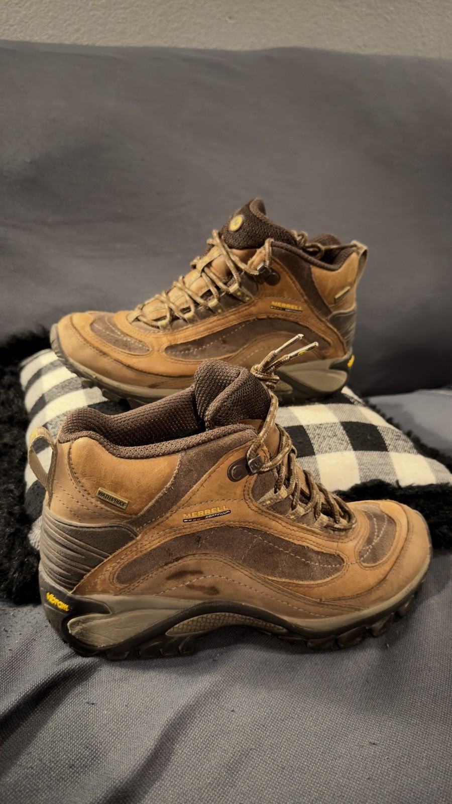 Merrell women’s 8 Continuum Waterproof Hiking Boots Brown US 8 Medium Pre-Owned