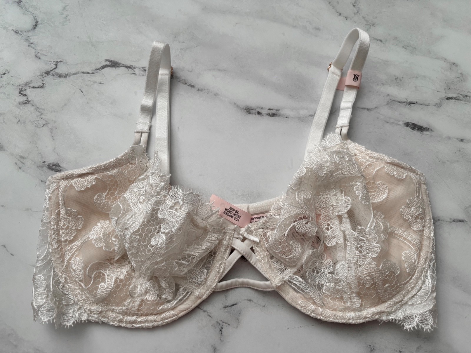 Victoria’s Secret Bra Dream Angels Unlined Uplift w Sling Coconut White Lace Nwt