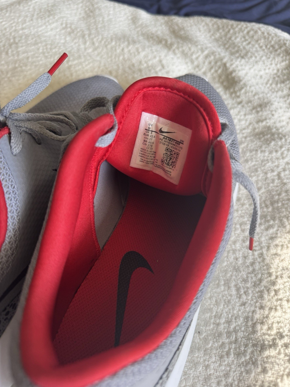 Nike Mens Roshe Golf shoes in Cement Grey, size 9.