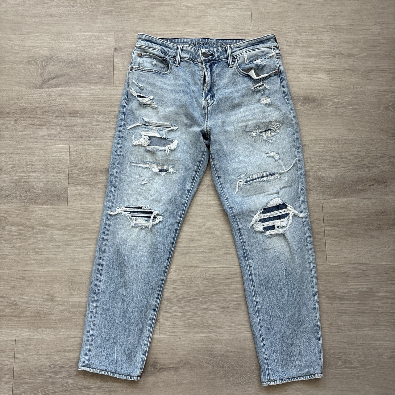 NWOT Men’s AE AirFlex+ Patched Skinny Jeans Distressed size 33×30