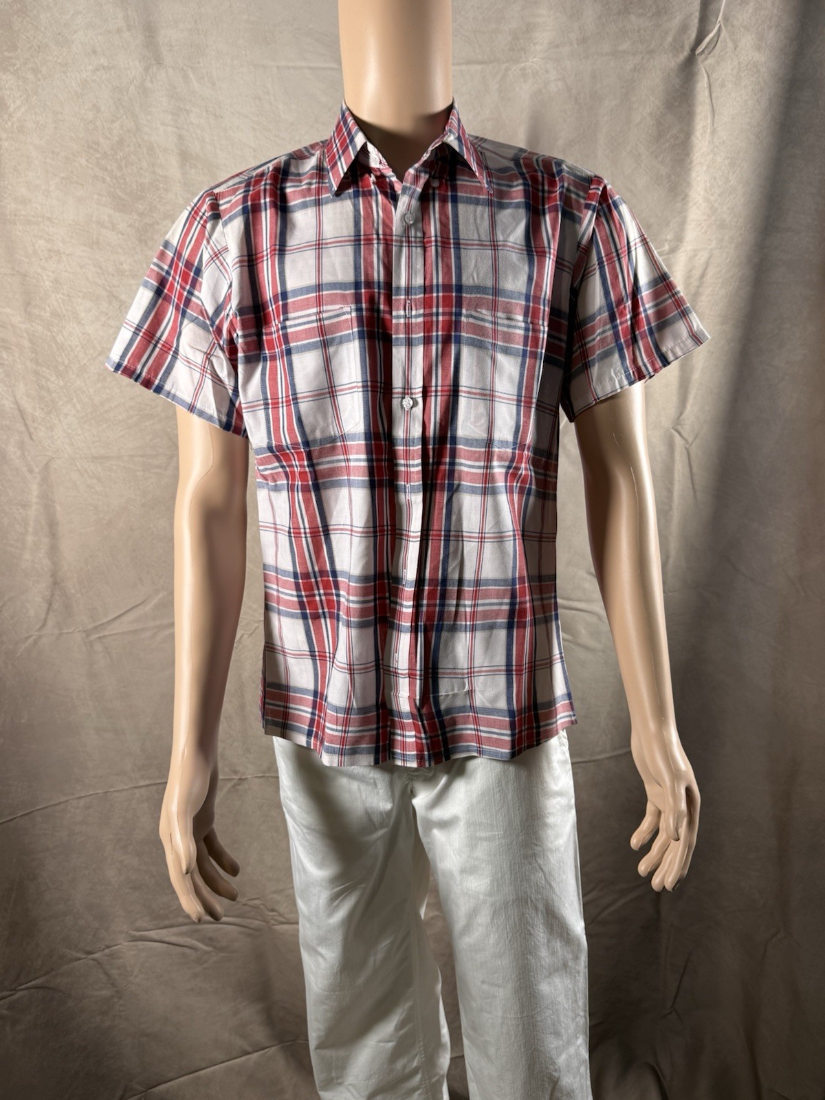 Vintage Van Heusen Editions Men’s Plaid Button-Up Short Sleeve M Red/White/Blue