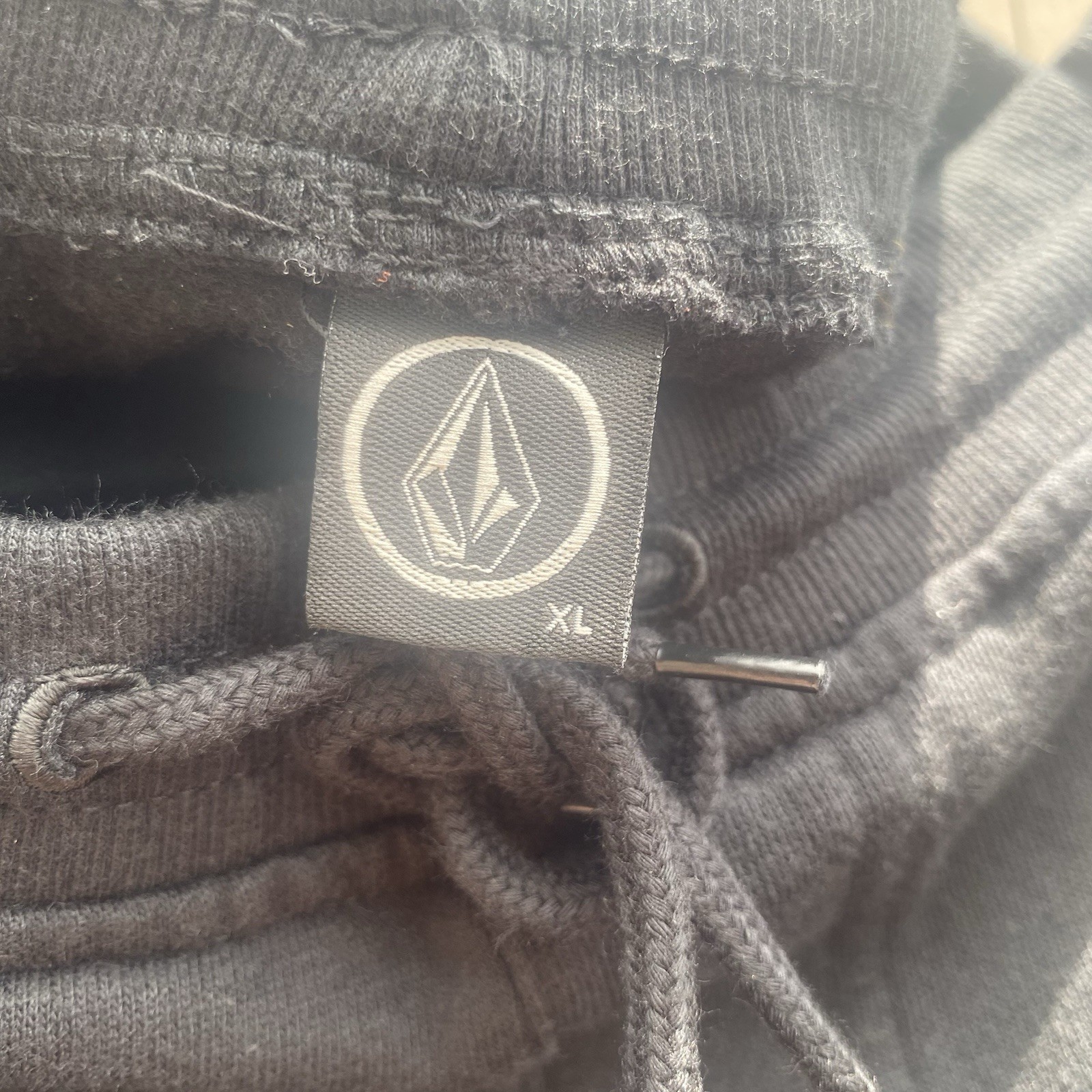 Volcom Men’s Black Fleece Sweat Shorts Drawstring Logo Elastic Waist Pockets