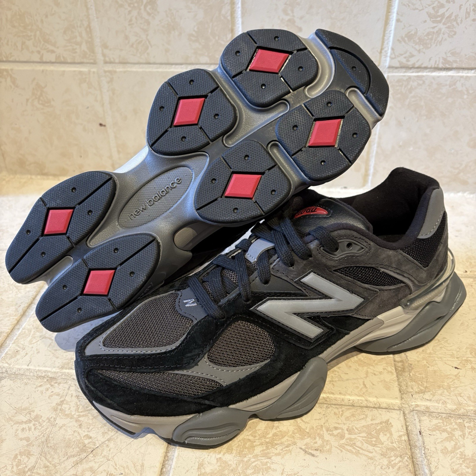 New Balance 9060 Black Grey Sneaker Shoe Size 10 Men’s U9060BLK ⚡️