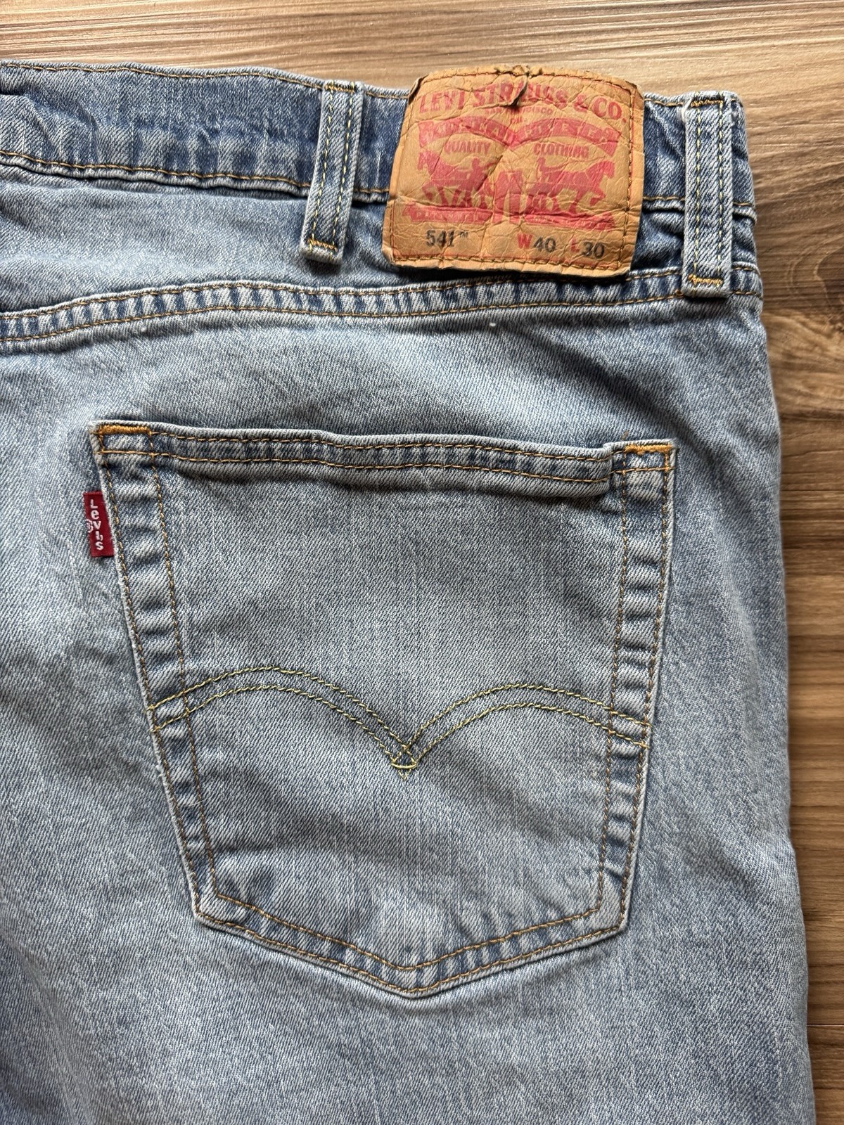 Levi’s 541 Athletic Taper Jeans Men’s 40×30 Light Wash Stretch Denim Blue