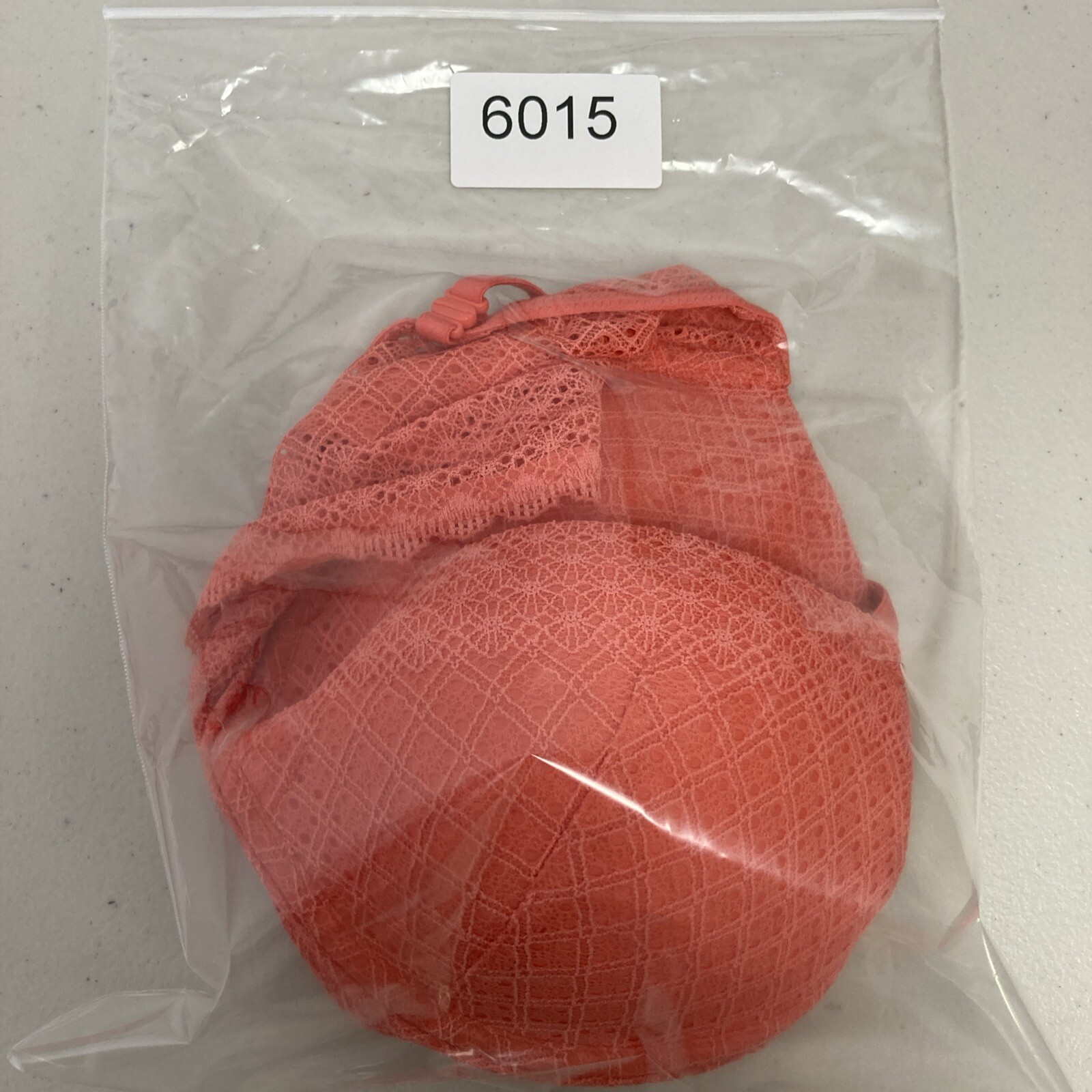 NWT Victoria’s Secret Women’s Salmon Lined Demi Bra Multiway Straps, Size 32C