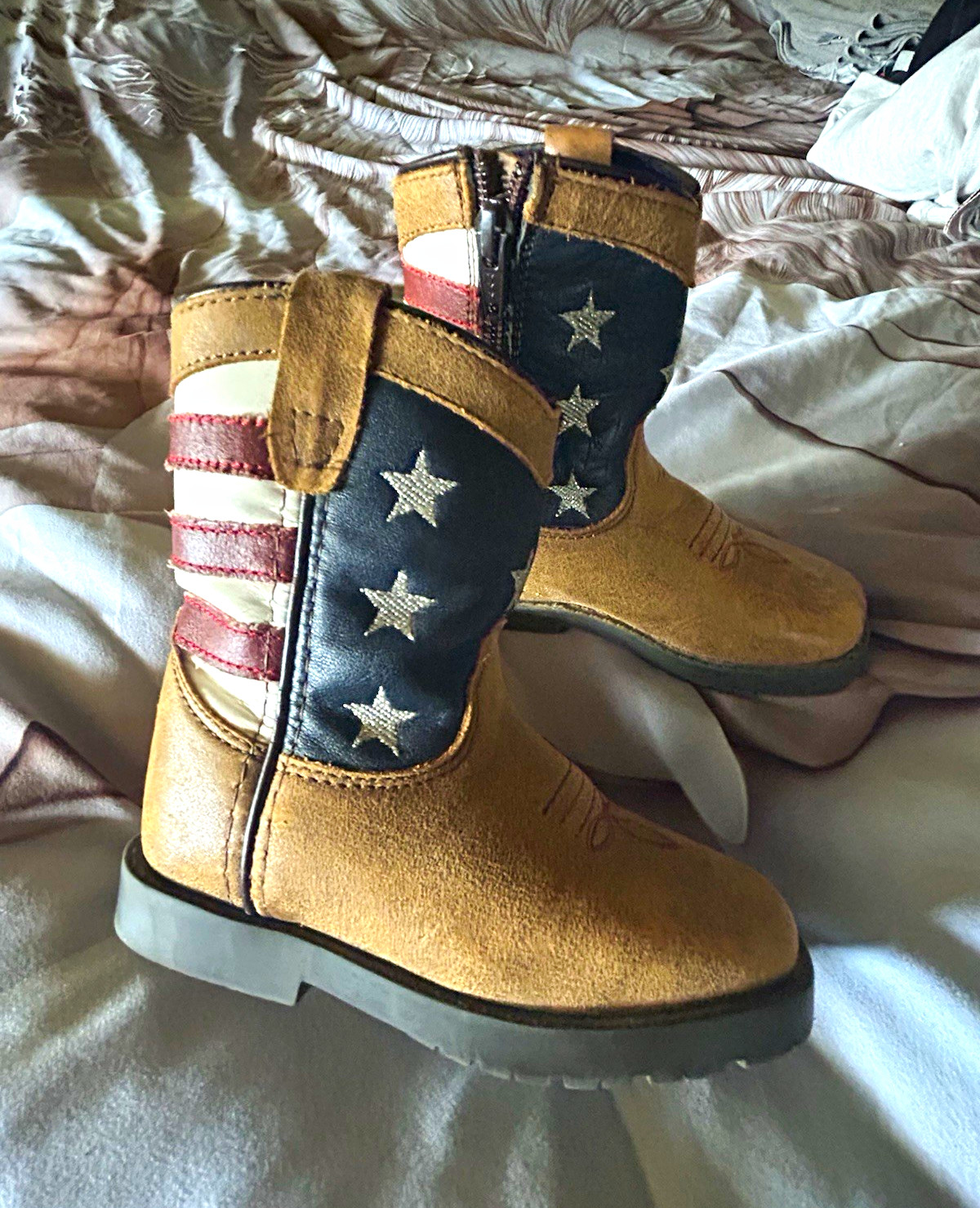 Cody James Boys Western Boots 7D Mid-Calf Round Toe USA Flag Stars 43800T